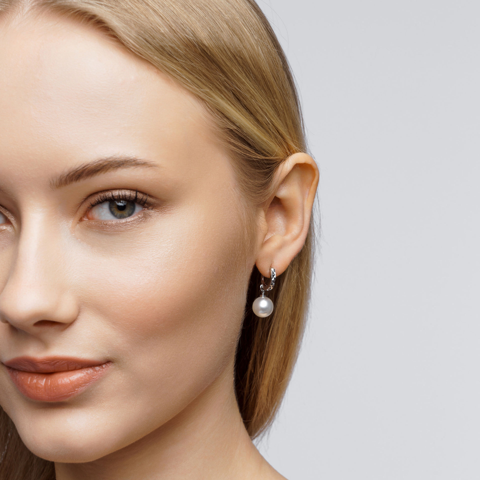 Предметная съемка бижутерии, часов и ювелирных изделий для  каталога, сайта, маркетплейсов. Студия коммерческой съемки ХВОЯ