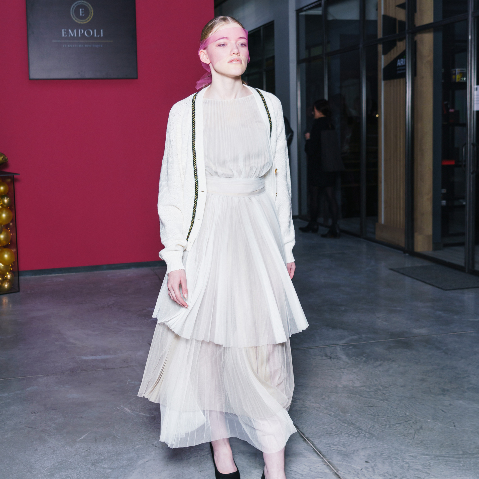 Показ дизайнерской одежды. Студия коммерческой съемки ХВОЯ