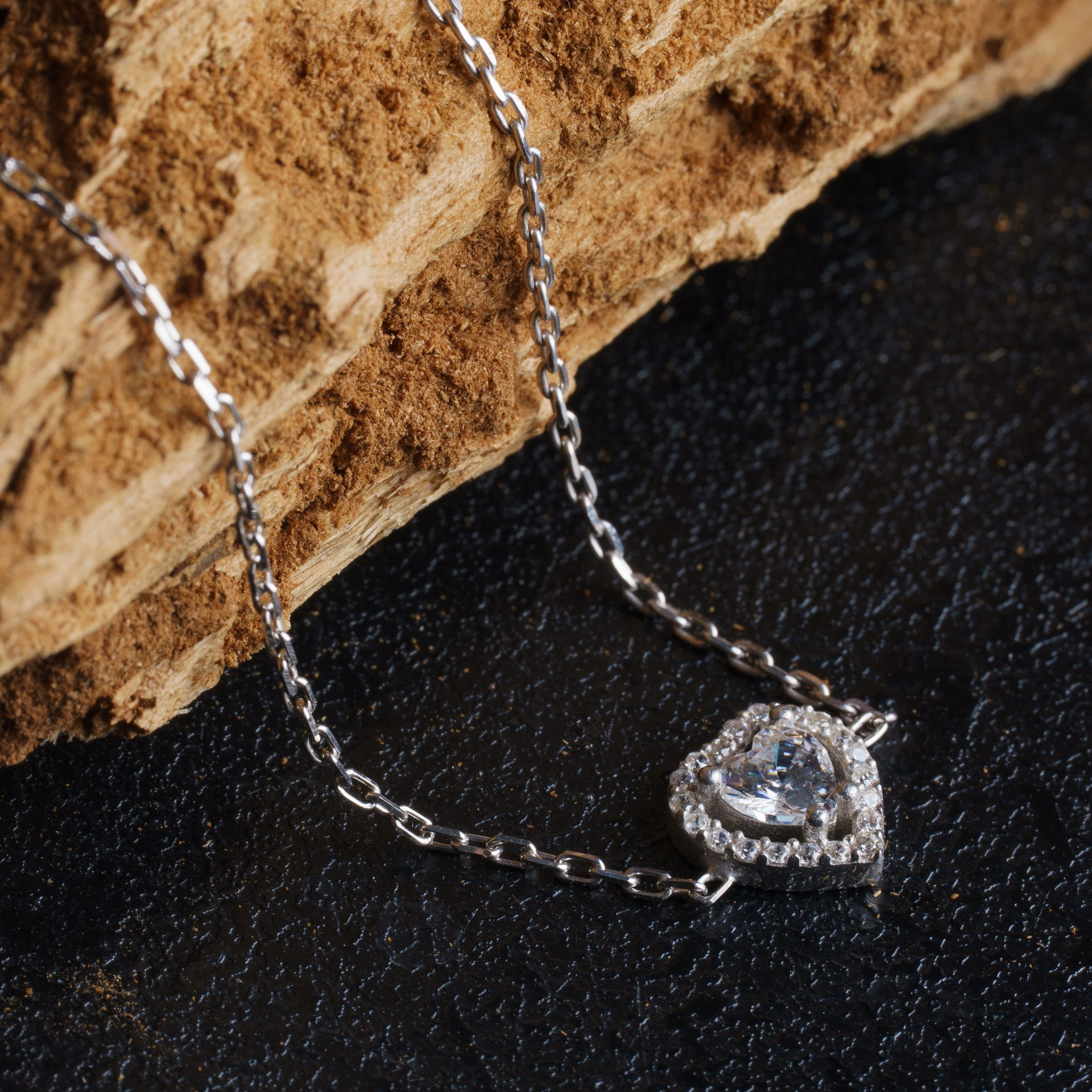 Предметная съемка бижутерии, часов и ювелирных изделий для  каталога, сайта, маркетплейсов. Студия коммерческой съемки ХВОЯ