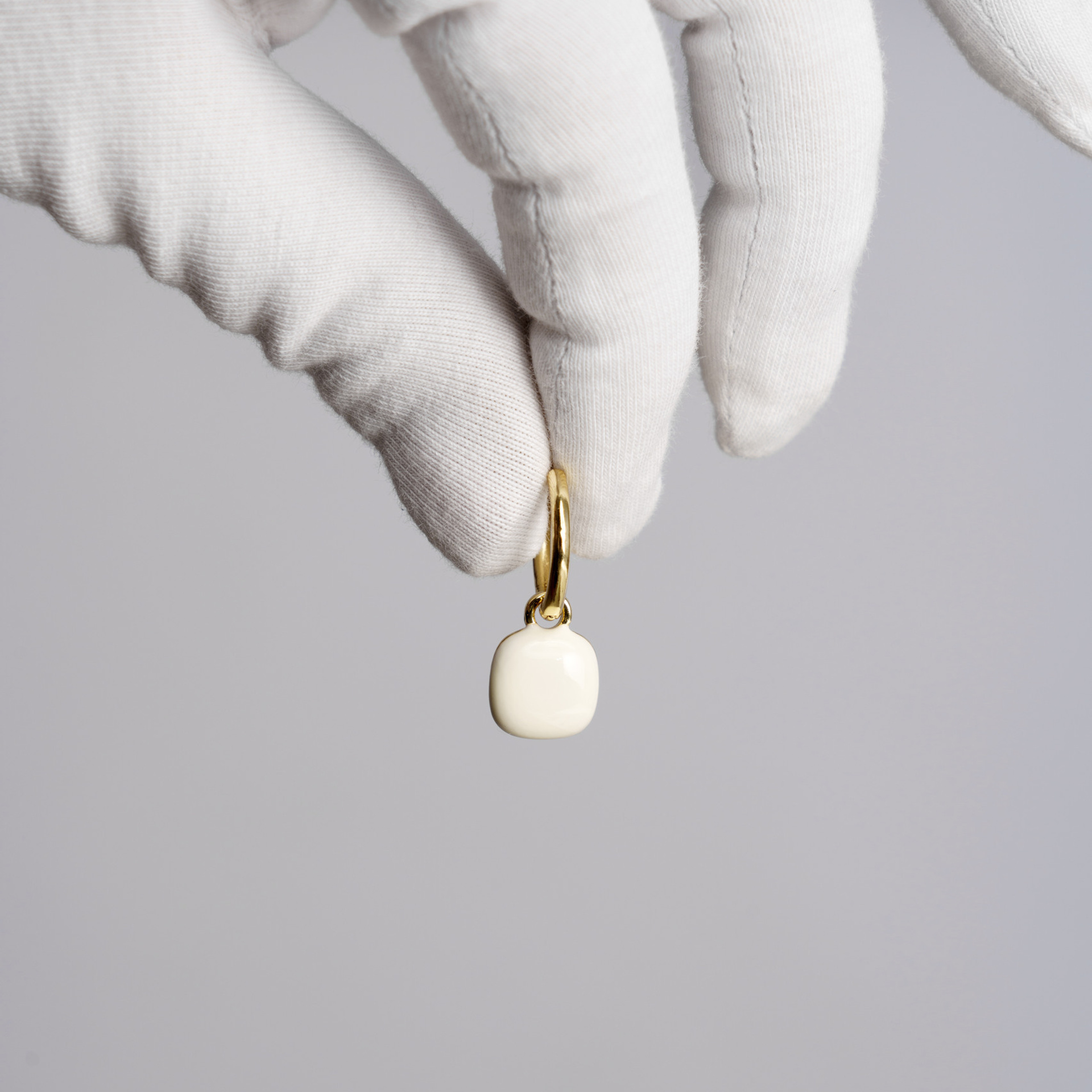 Предметная съемка бижутерии, часов и ювелирных изделий для  каталога, сайта, маркетплейсов. Студия коммерческой съемки ХВОЯ