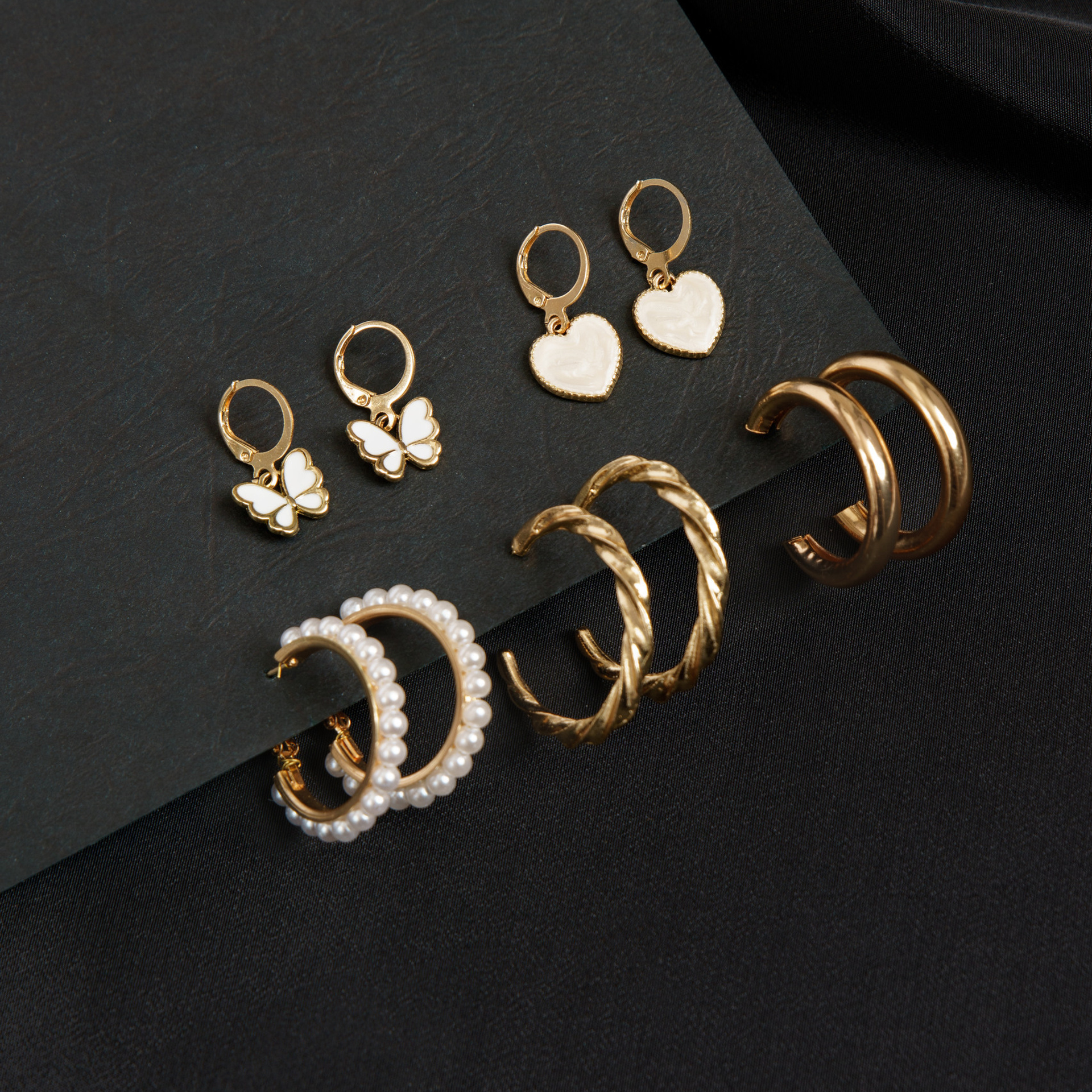 Предметная съемка бижутерии, часов и ювелирных изделий для  каталога, сайта, маркетплейсов. Студия коммерческой съемки ХВОЯ