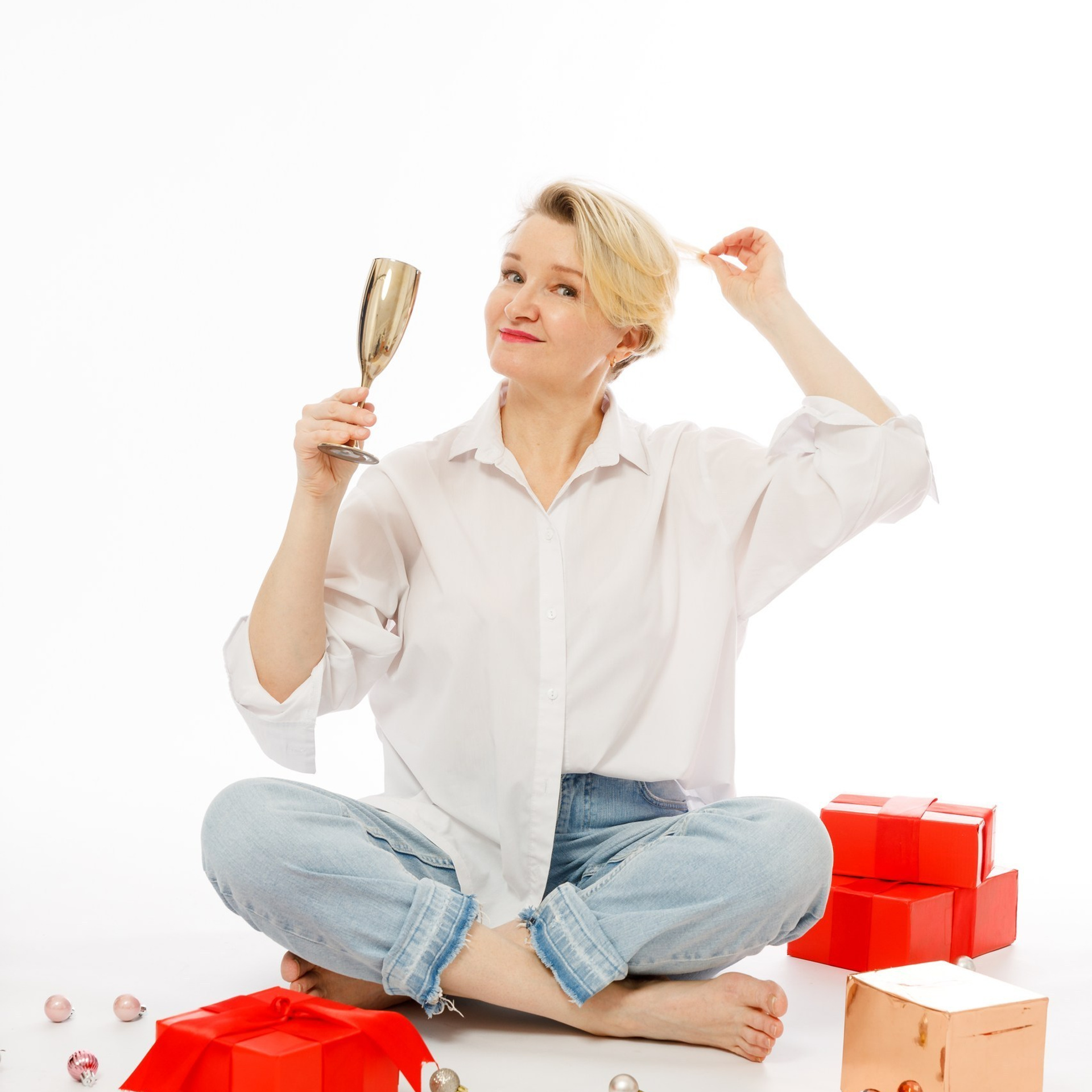 Деловая и индивидуальная фотосессия. Студия коммерческой съемки ХВОЯ