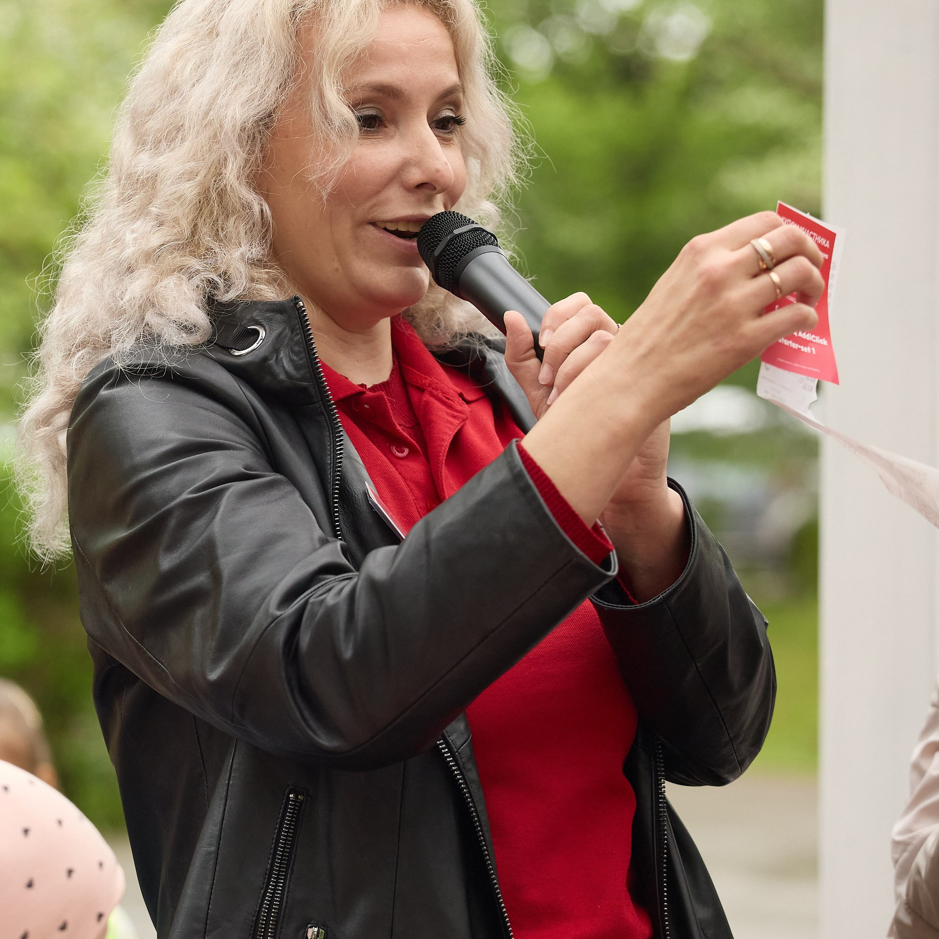 «День вязания на публике 2024» фотосъёмка мероприятия в Городском саду, полная версия. Коммерческий фотограф для бизнеса в Томске Дмитрий Ельчанинов