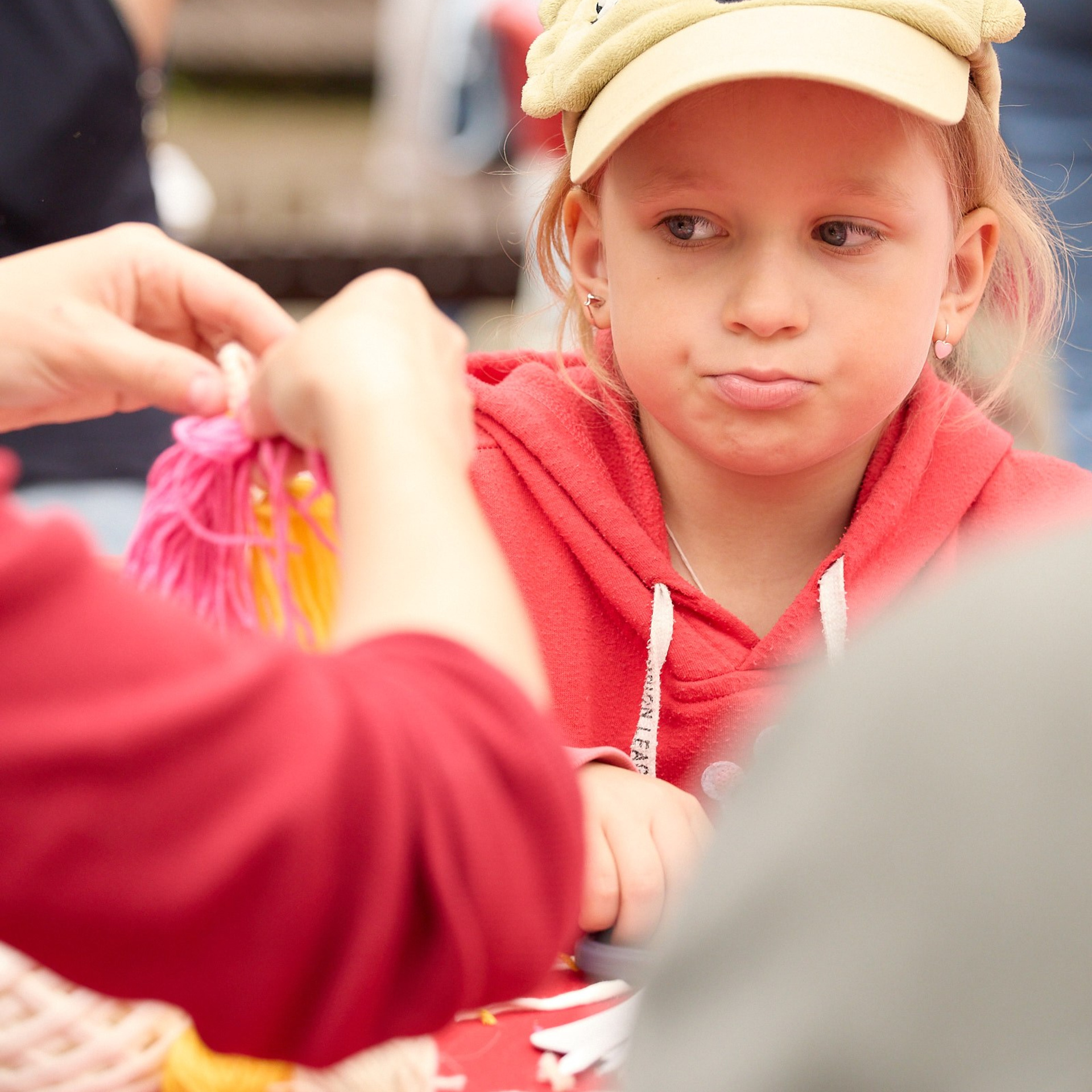 «День вязания на публике 2024» фотосъёмка мероприятия в Городском саду, полная версия. Коммерческий фотограф для бизнеса в Томске Дмитрий Ельчанинов