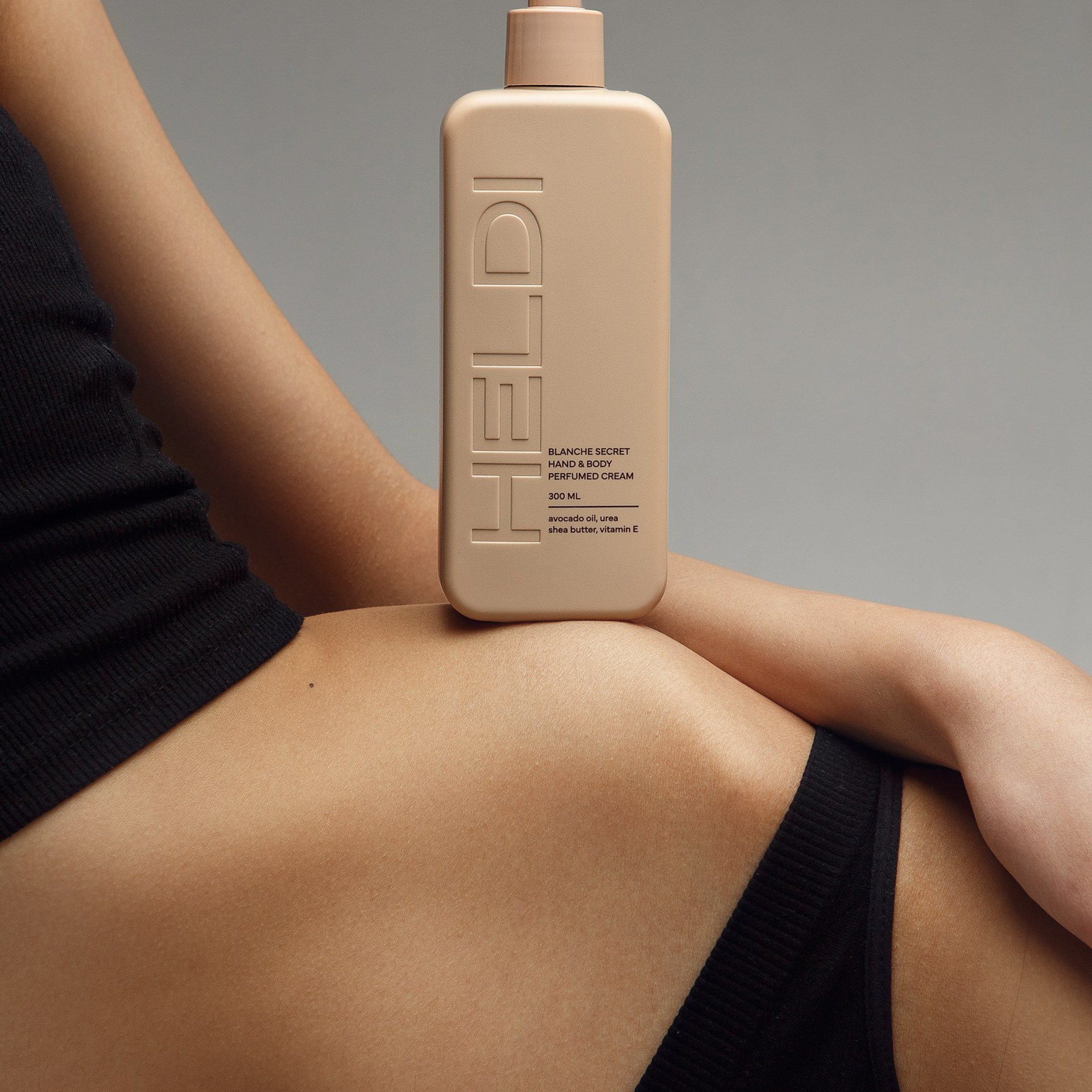 Ильшат Бикмиев — предметный фотограф. Каталог и рекламная съёмка для бизнеса Алматы. Качественные фото для бизнеса, маркетплейсов интернета