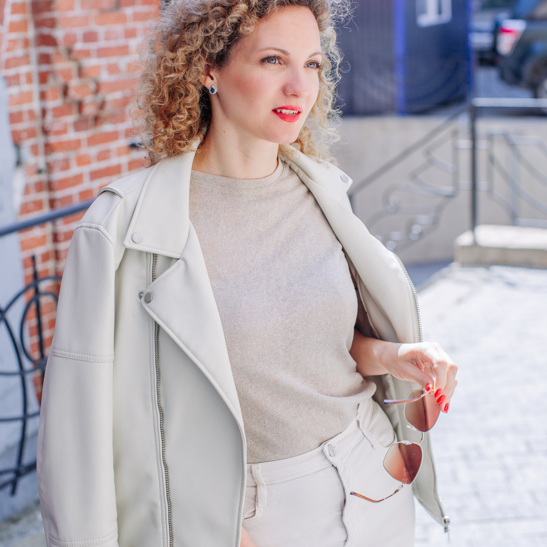 Отзывы реальных клиентов после получения фотографий. Портретный, свадебный, репортажный фотограф во Владивостоке Юлиана Джули Фокс