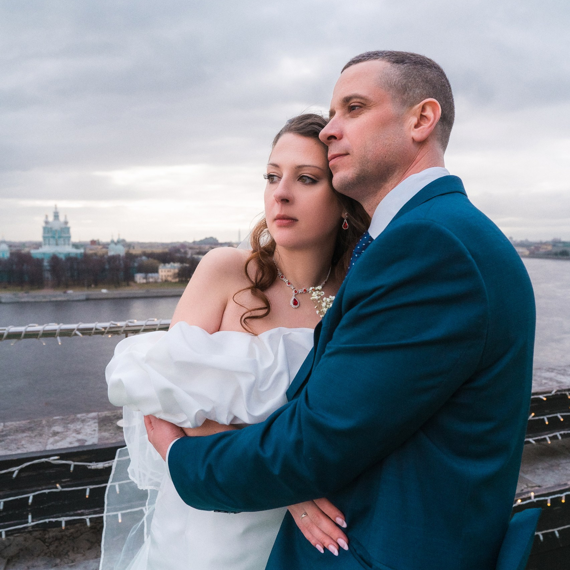 Посмотрите на чудесные отзывы свадебного и фотографа и видеографа