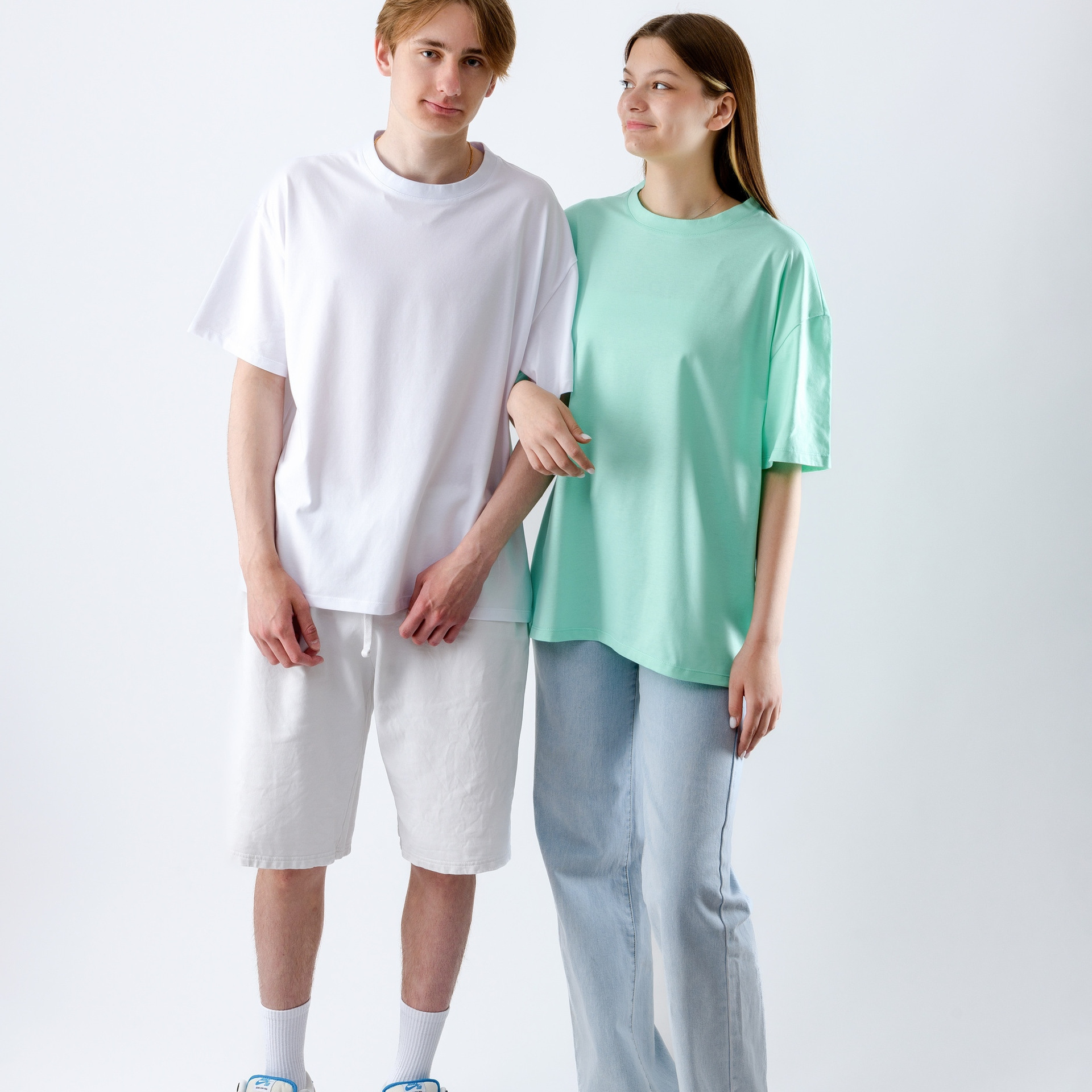 Артем — рост 191, размер L и  Полина — рост 183, размер S-L