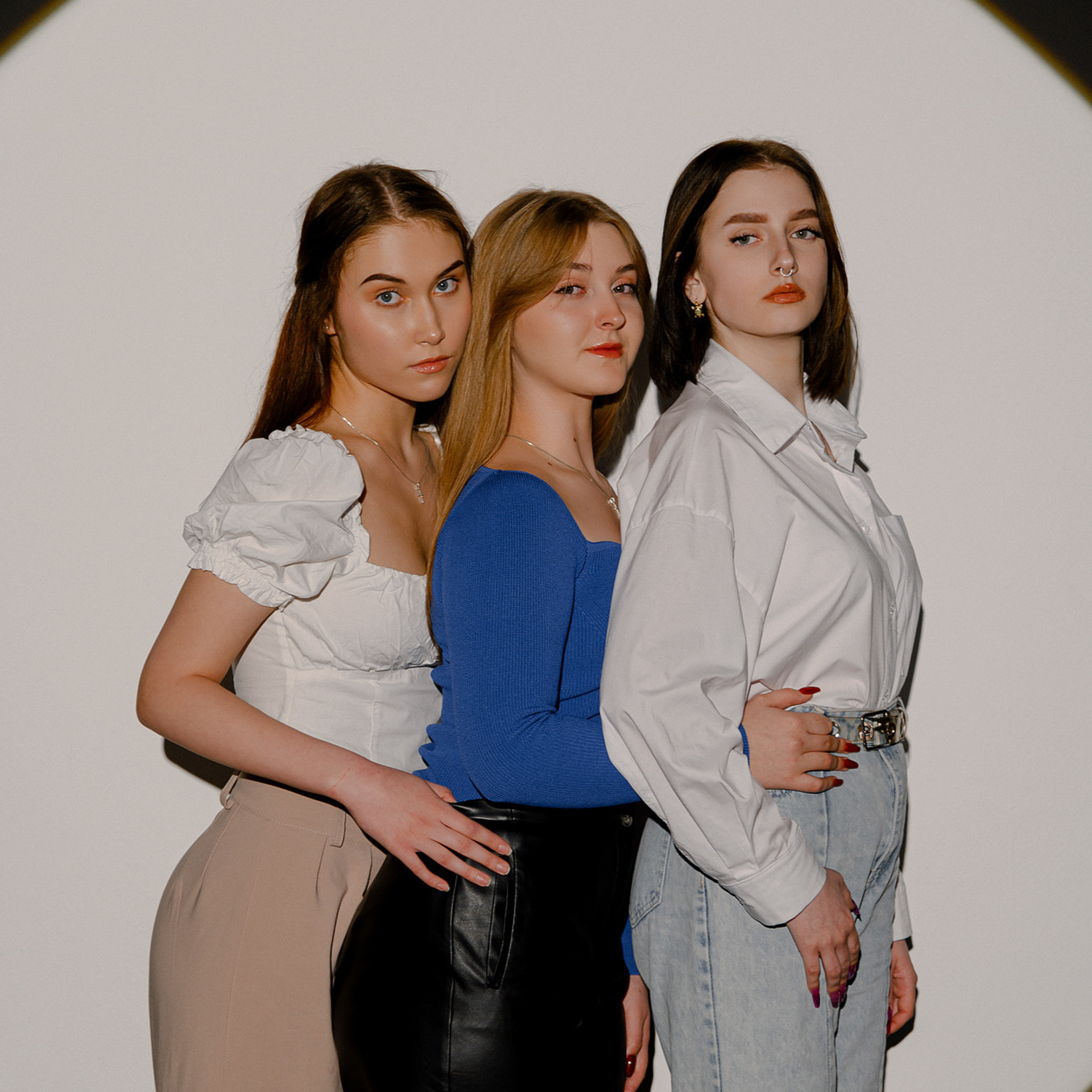 Отзывы о фотостудии Вышка. Выпускной альбом в Москве и Домодедово Вышка Школьный фотограф