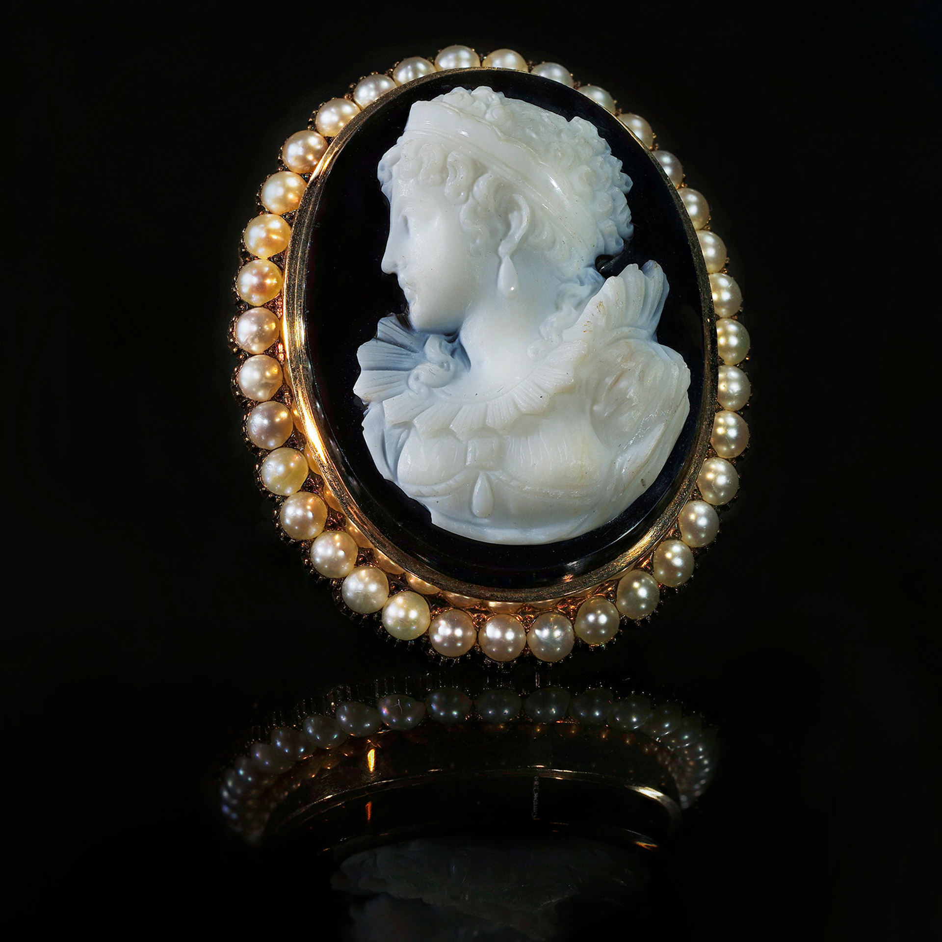 Jewellery and antique