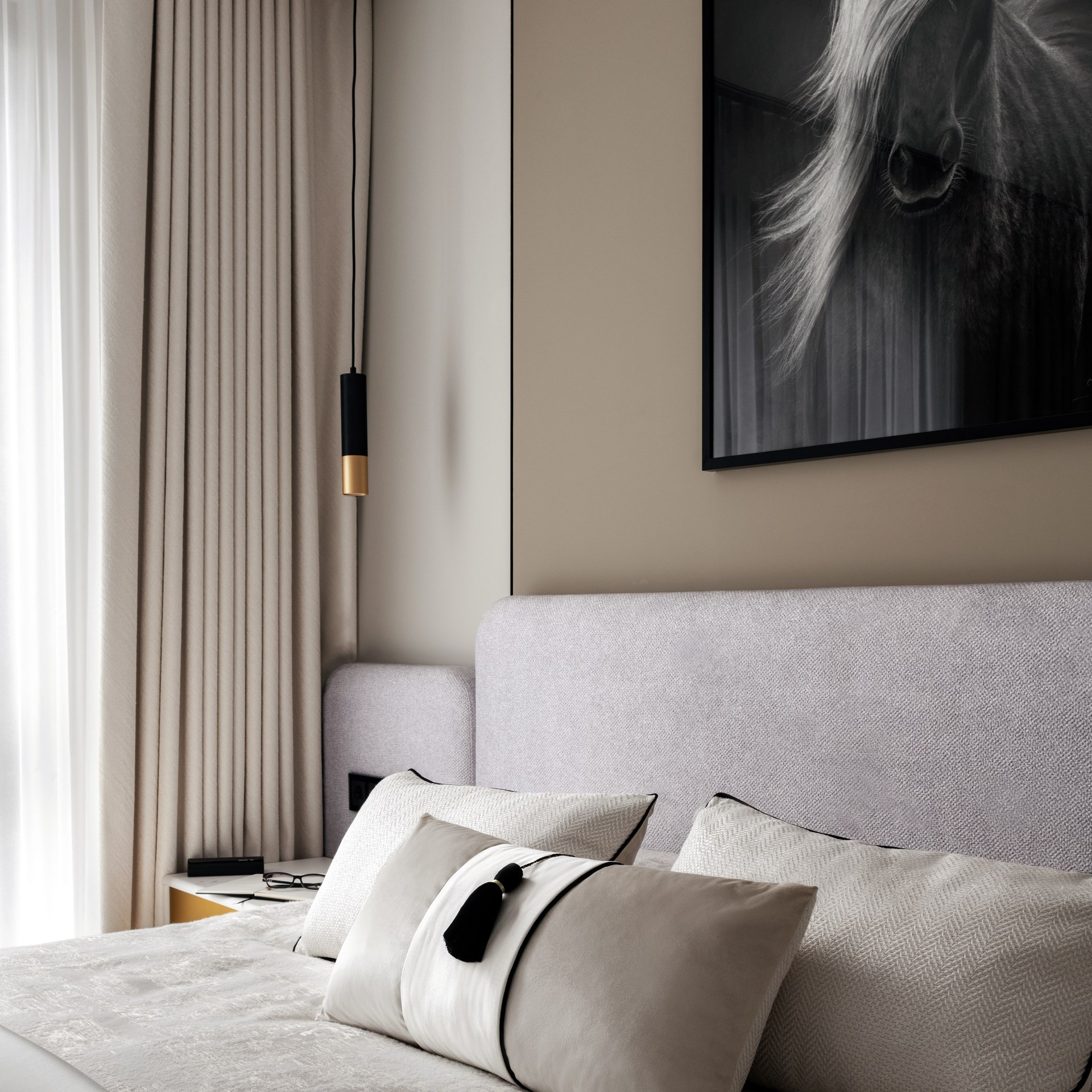 Современная квартира с умным домом