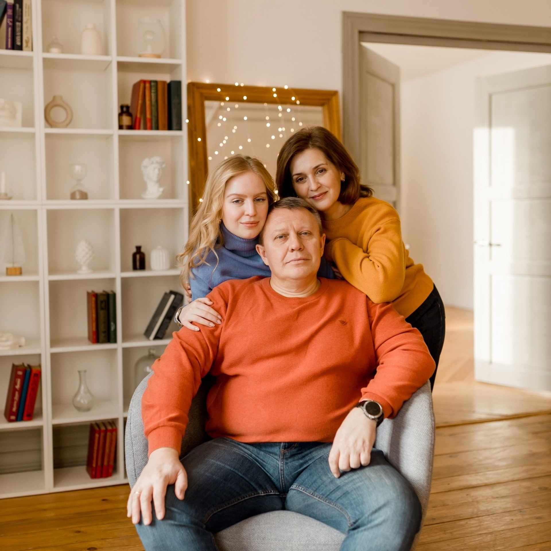 ВЛАДИМИР ЛАРИСА АННА