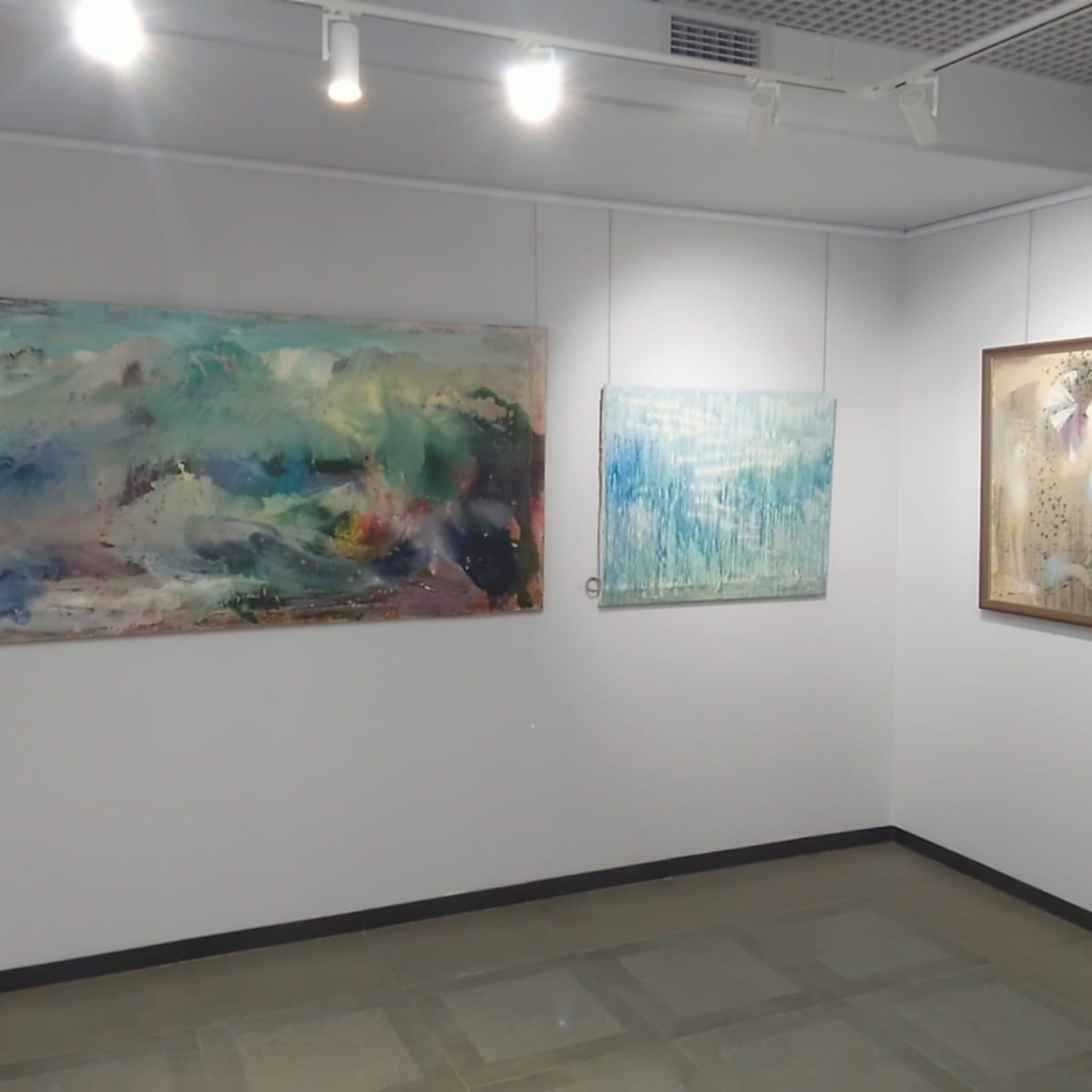 / НОВОЕ НА БЕЛОМ /. Ассоциация художников монументалистов г. Москва