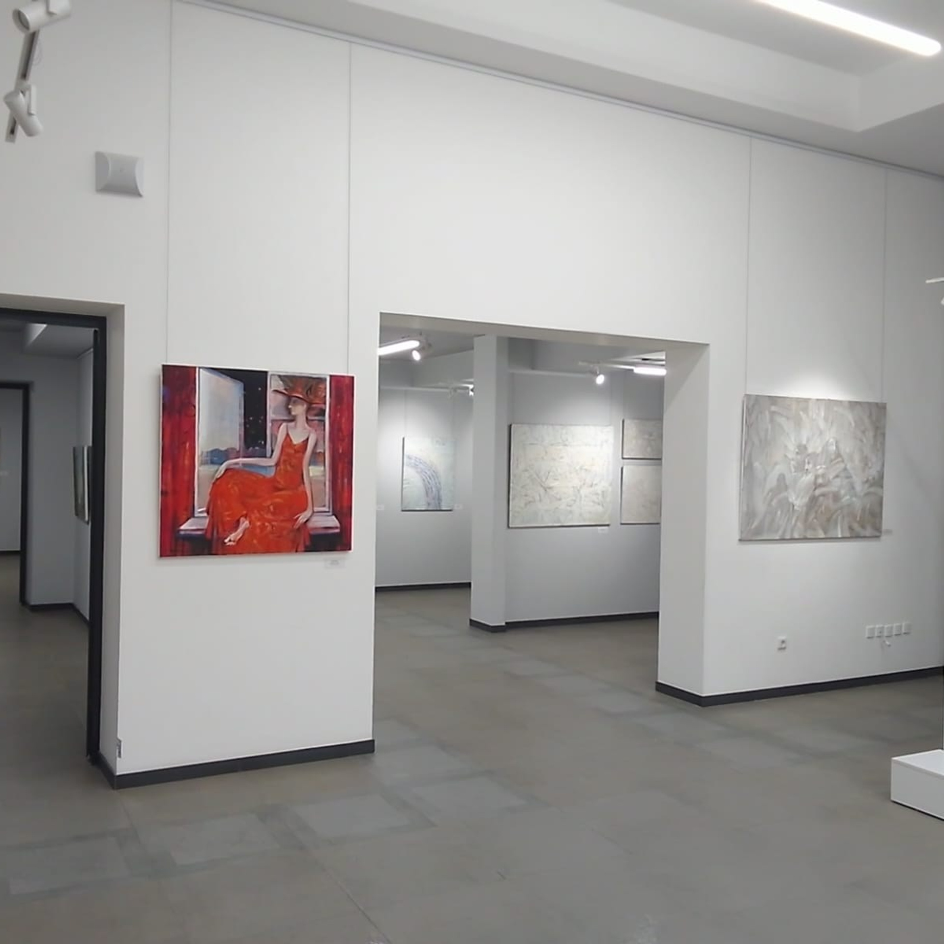 / НОВОЕ НА БЕЛОМ /. Ассоциация художников монументалистов г. Москва