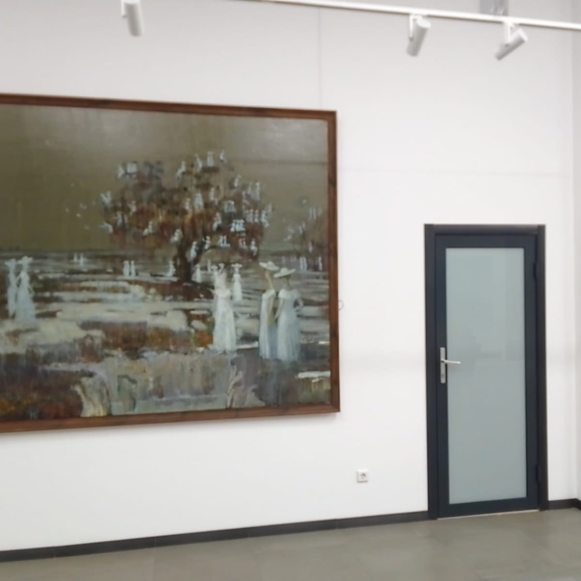 / НОВОЕ НА БЕЛОМ /. Ассоциация художников монументалистов г. Москва