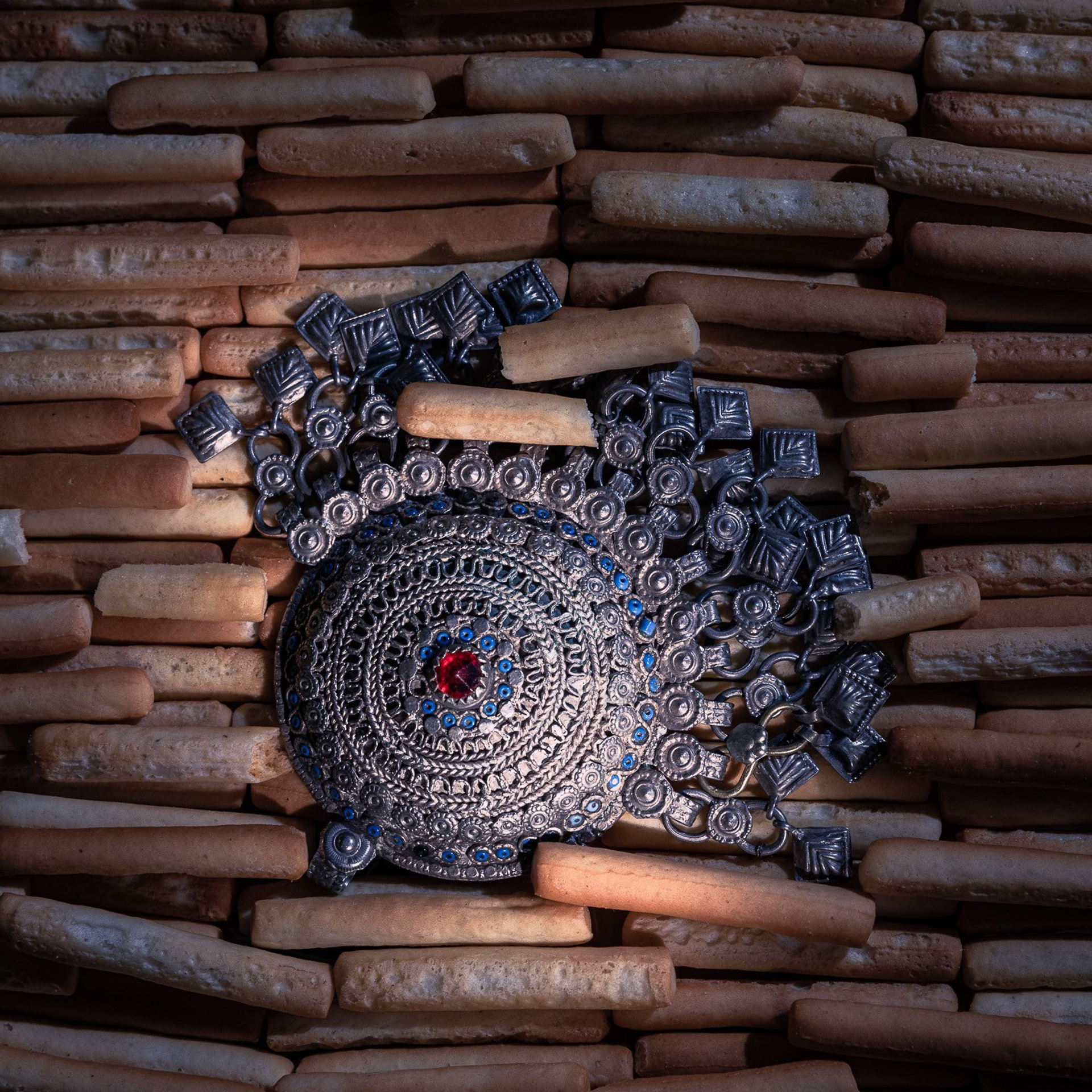 Украшения племён кучи