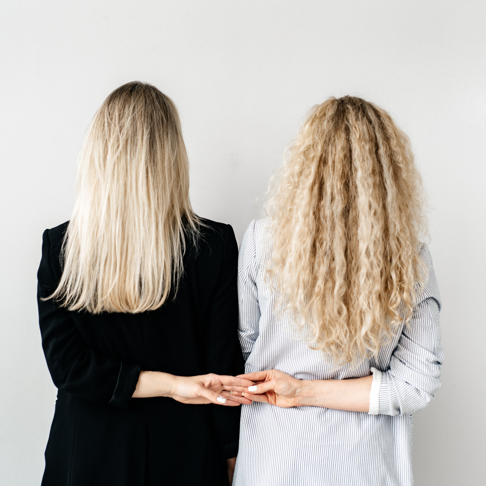 Оля и Наташа