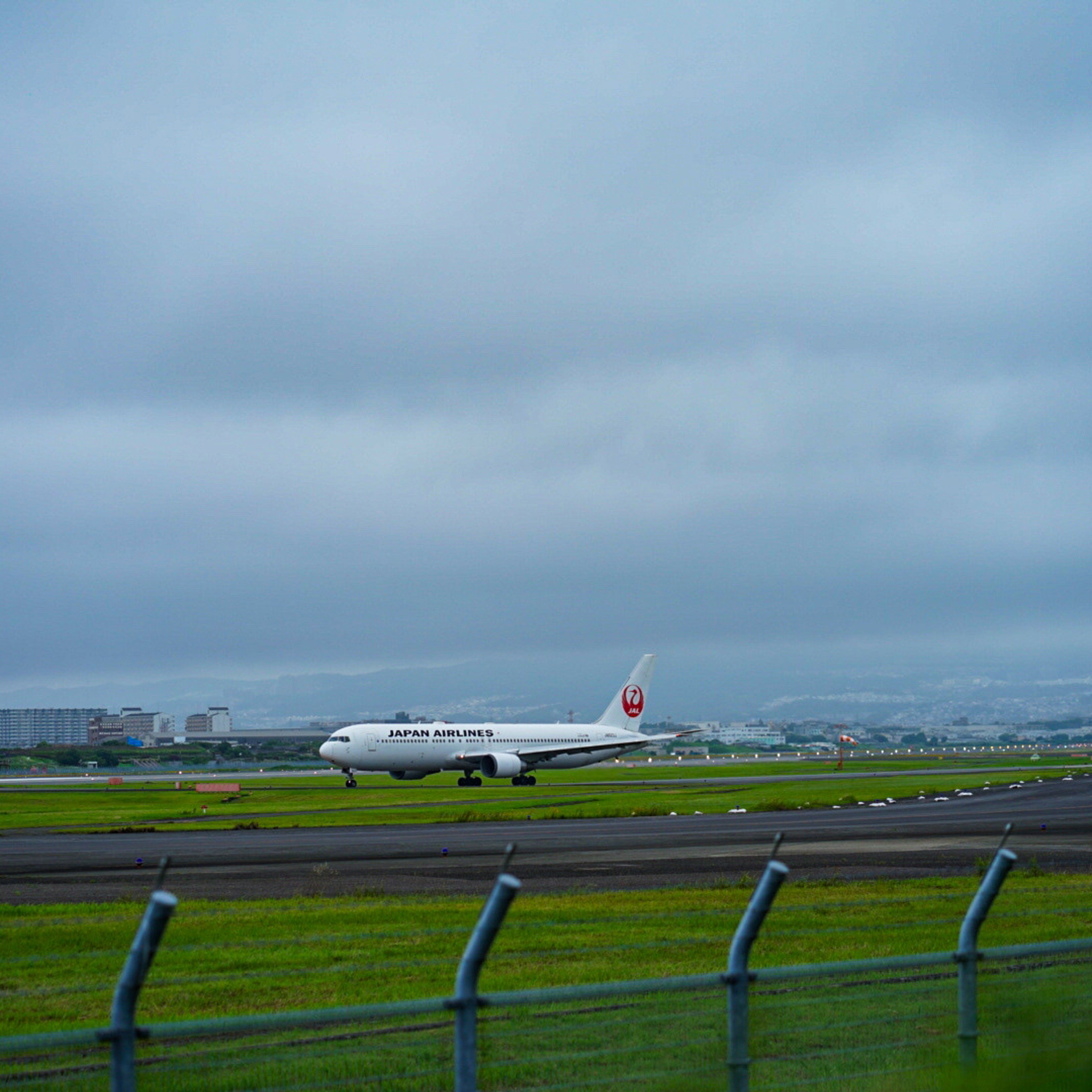 AIRPLANE JAPAN OSAKA