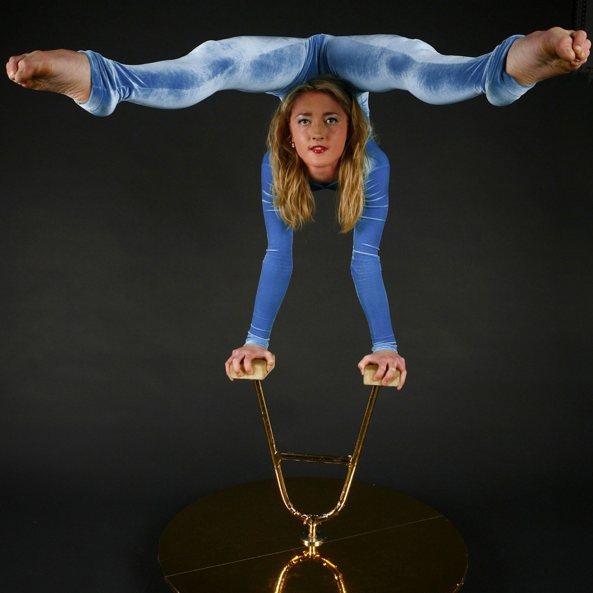 Циркова 013. Fantastic-Bodies photo performance