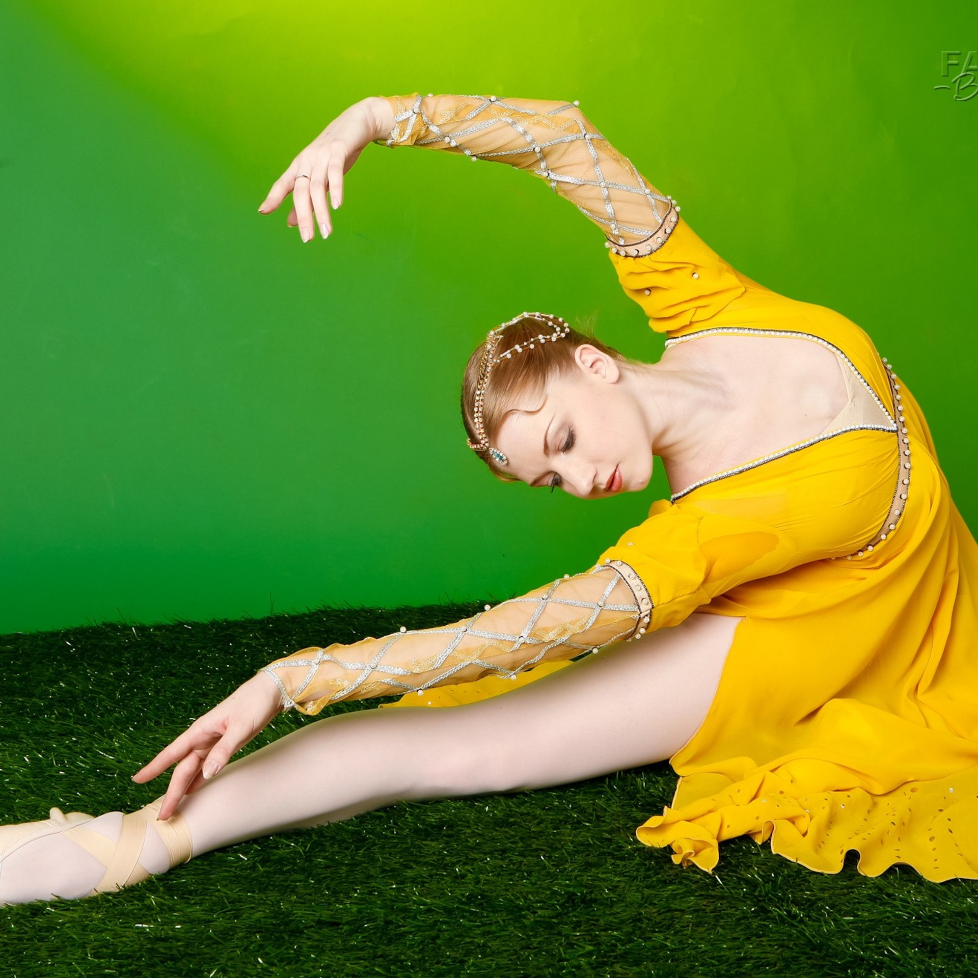 Солнечная. Fantastic-Bodies photo performance