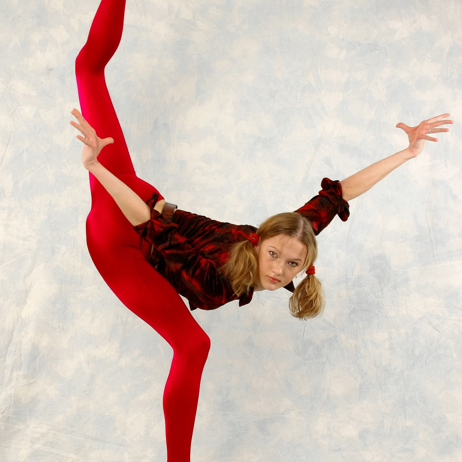 Гимнастка 002. Fantastic-Bodies photo performance