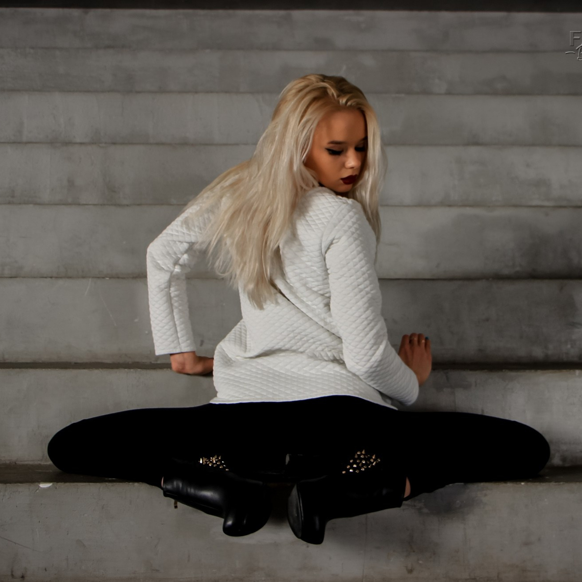 Гимнастка 019