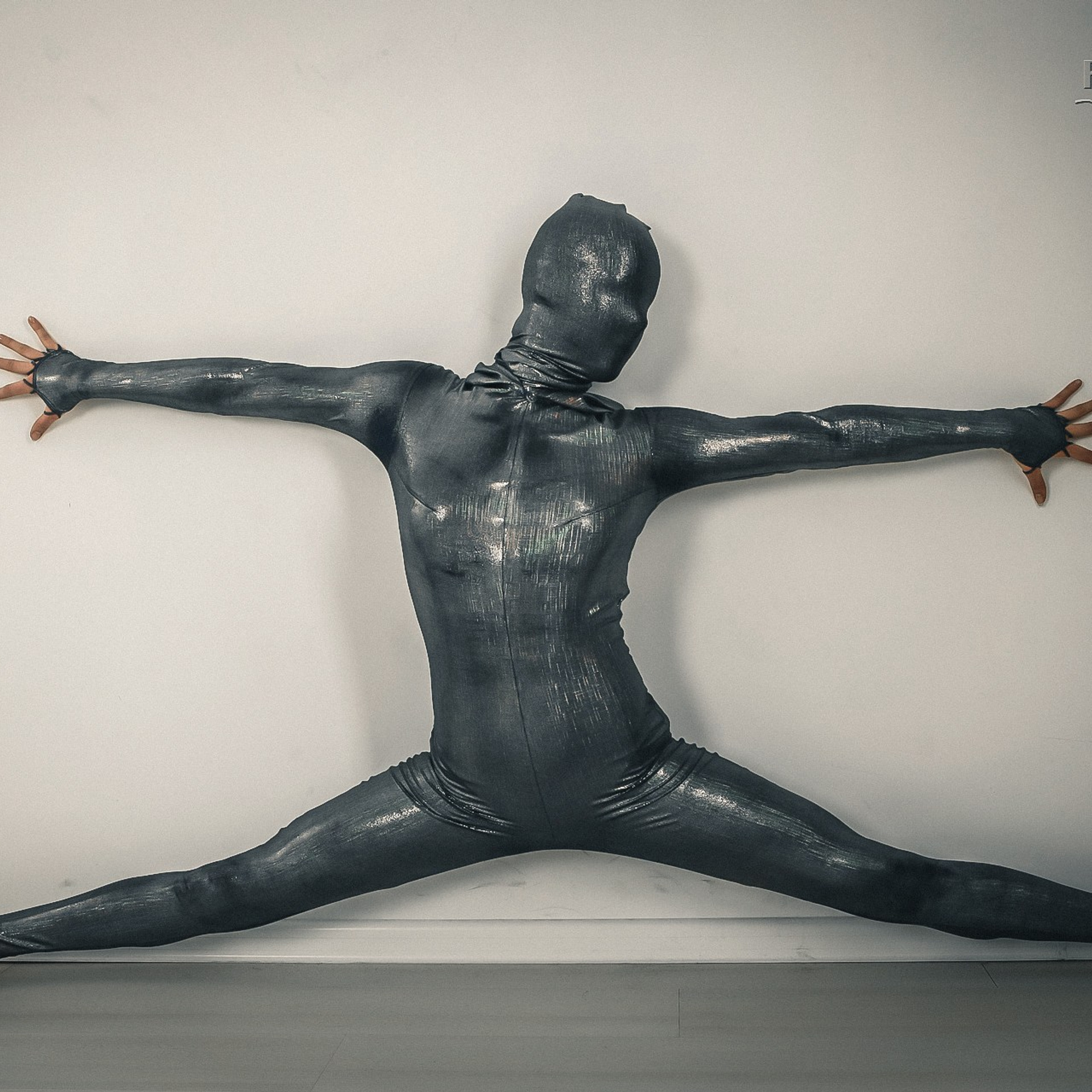 Цирковая 018. Fantastic-Bodies photo performance