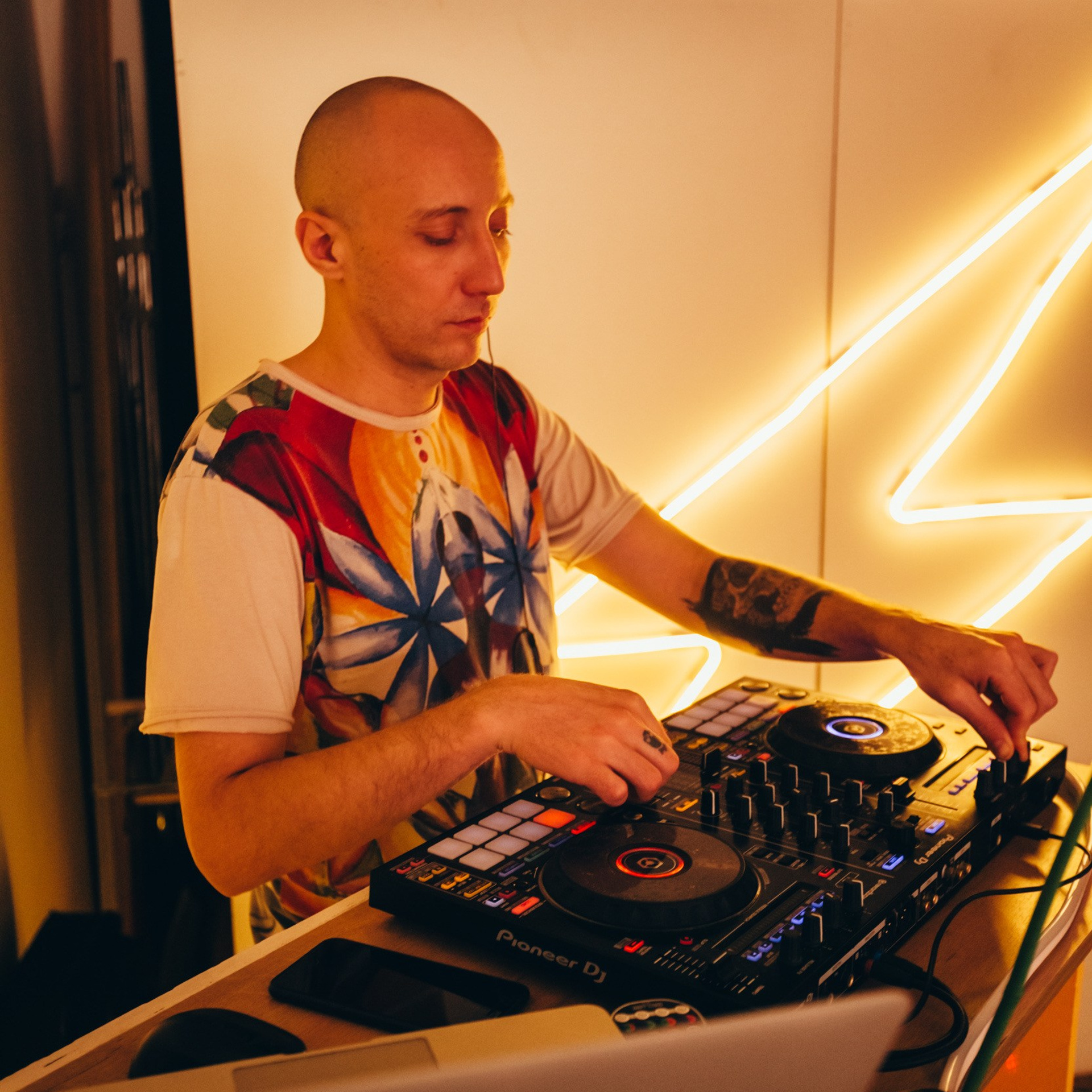 Открытие «IskraSpace». Фотограф Алтай — Айсур Баксаргин