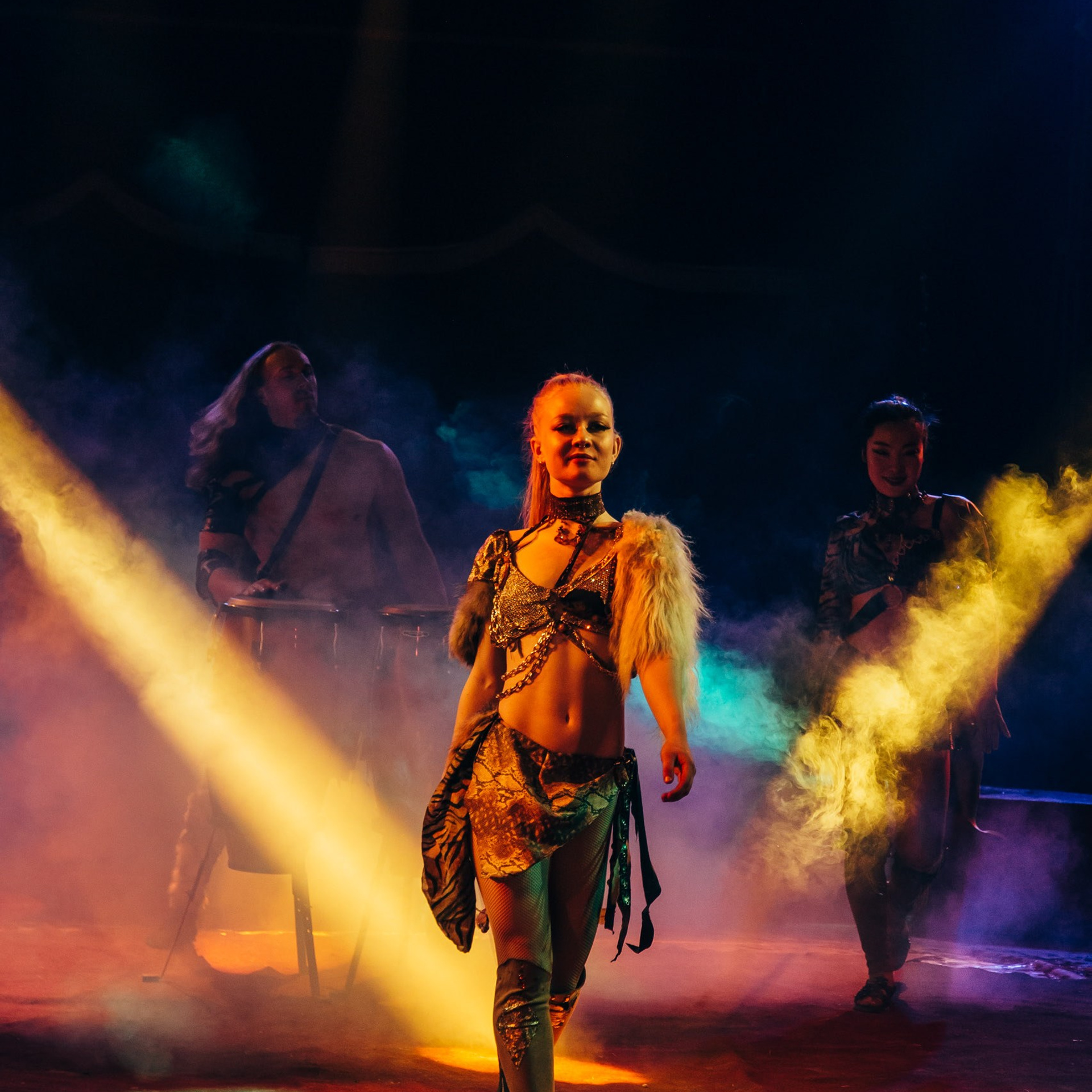 ЦИРК. Фотограф Алтай — Айсур Баксаргин