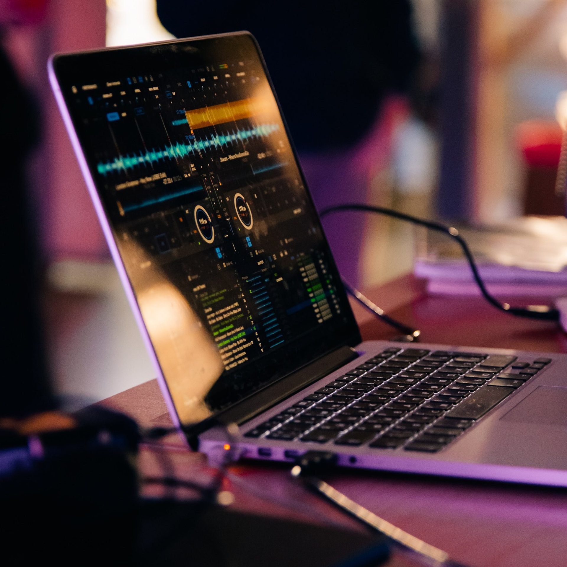 «IskraMarket» | № 3. Фотограф Алтай — Айсур Баксаргин