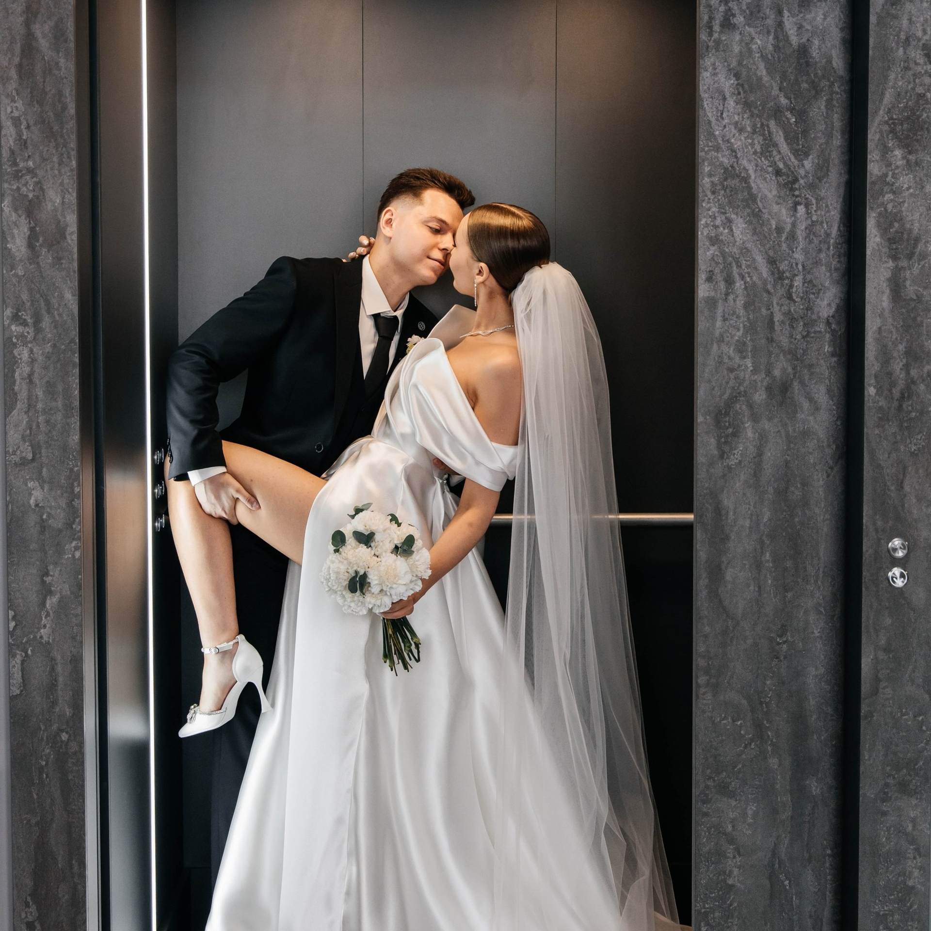 СВАДЕБНЫЕ. Цирковой фотограф Андрей Пухов (Jazz)