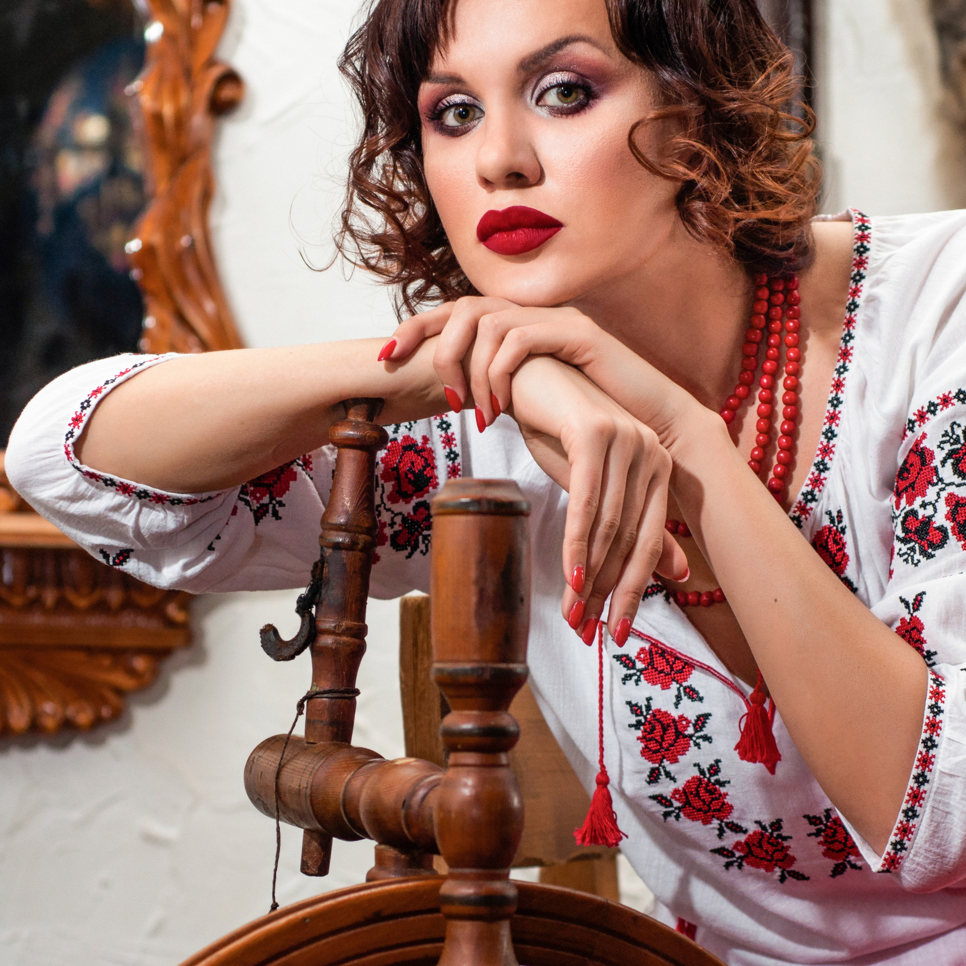 Гарна дивчина