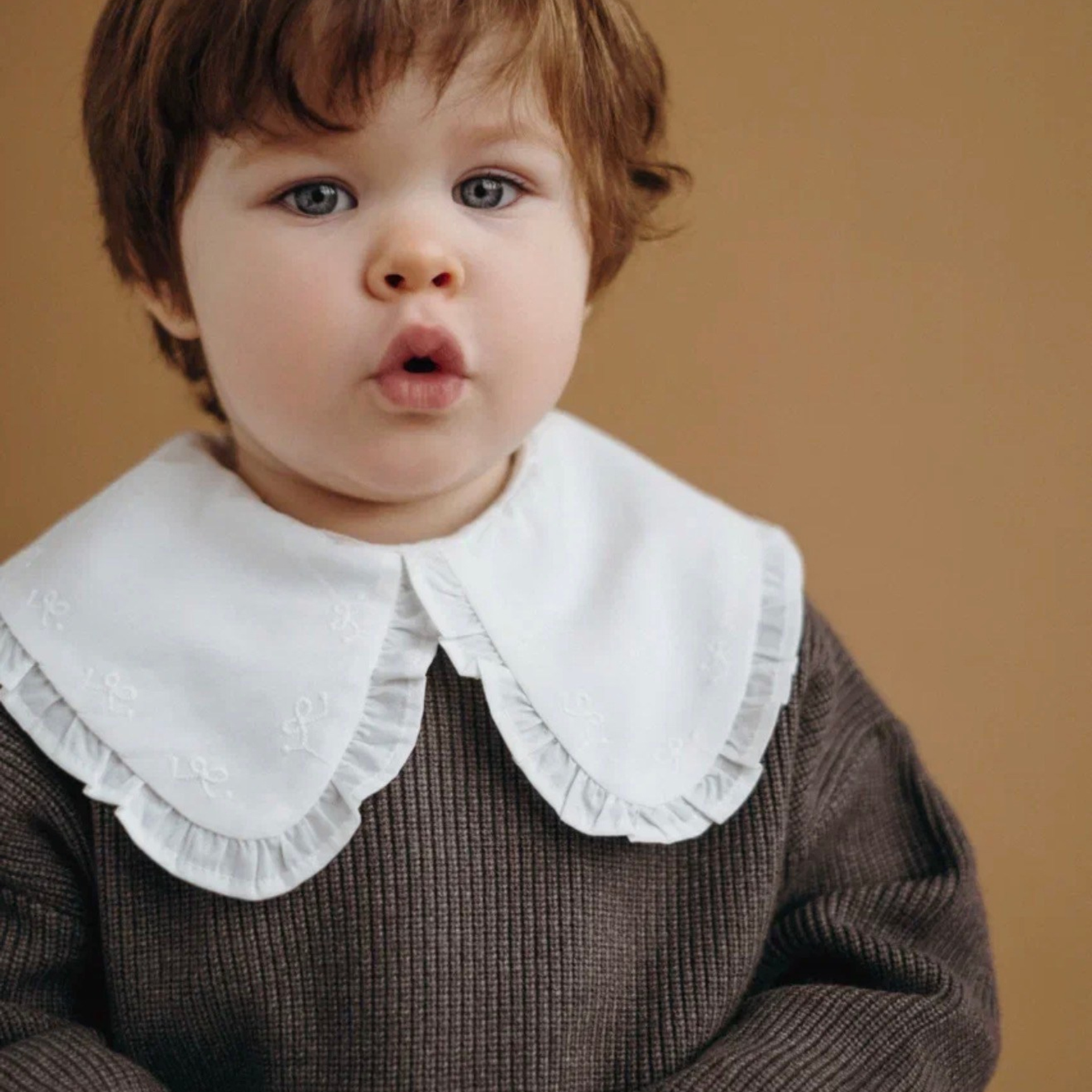 Готовы к съемкам в Москве, Санкт-Петербурге, центральной России. Готовы рассмотреть хороший зарубежный контракт (владение разговорным английский языком у мамы- представителя модели) 