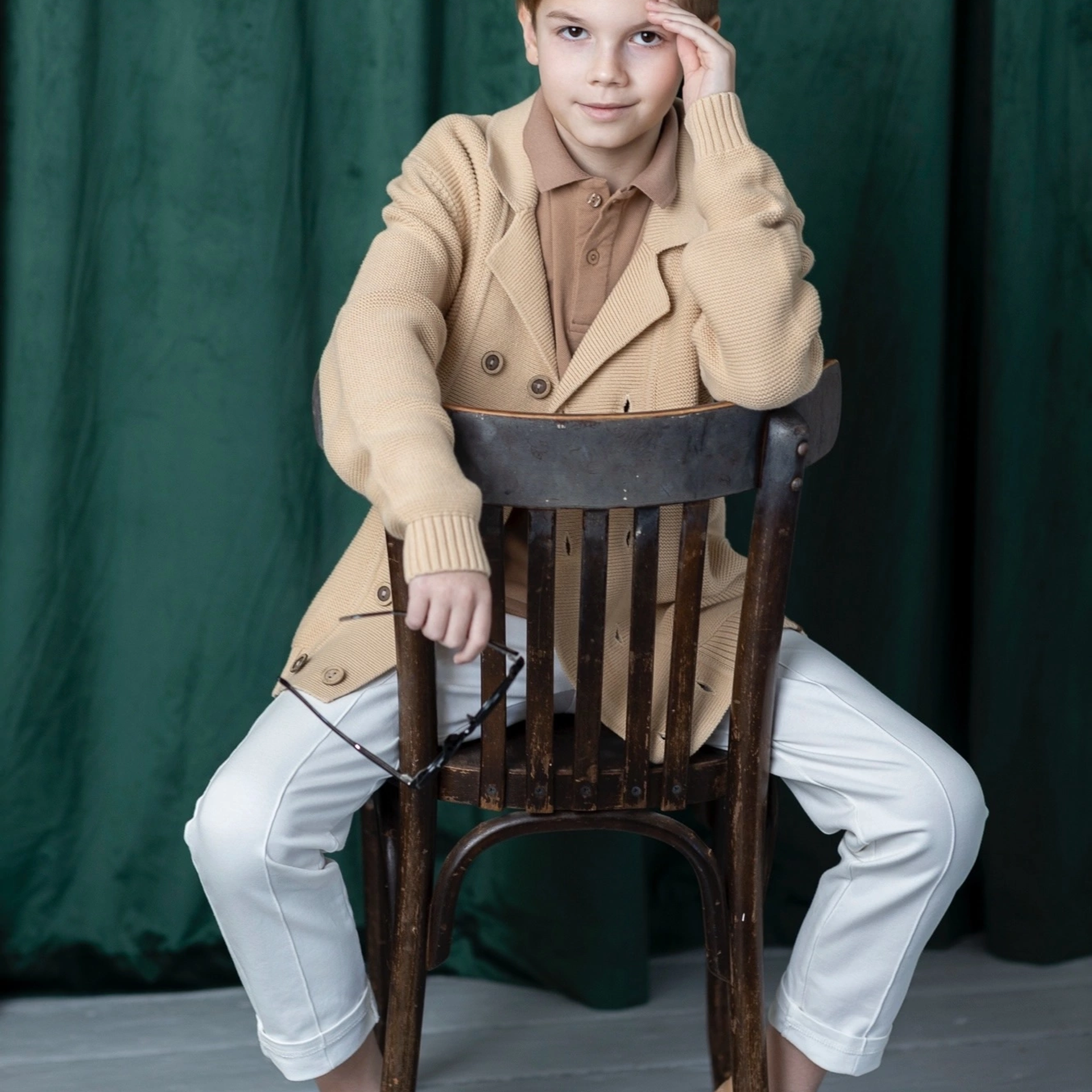 Готов к съемкам в городах: Севастополь, Москва, Сочи, Краснодар, Санкт-Петербург и других за гонорар. Готов к киносъемкам, занимается актерским мастерством, имеет опыт съемок в рекламе для ТВ и в кино