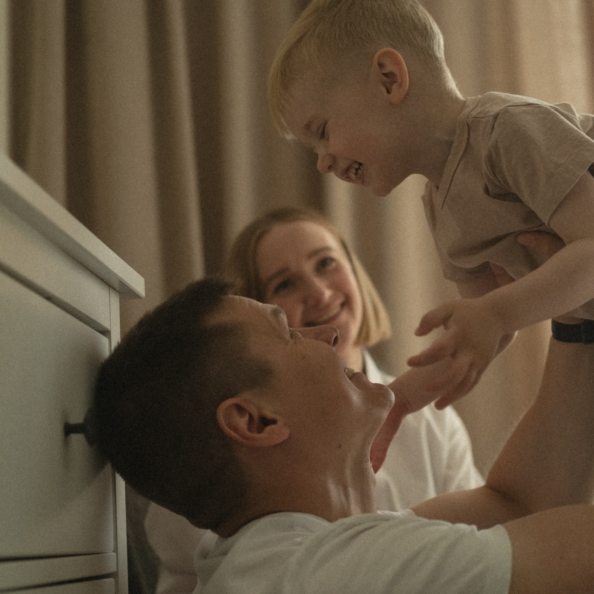 Пока все дома