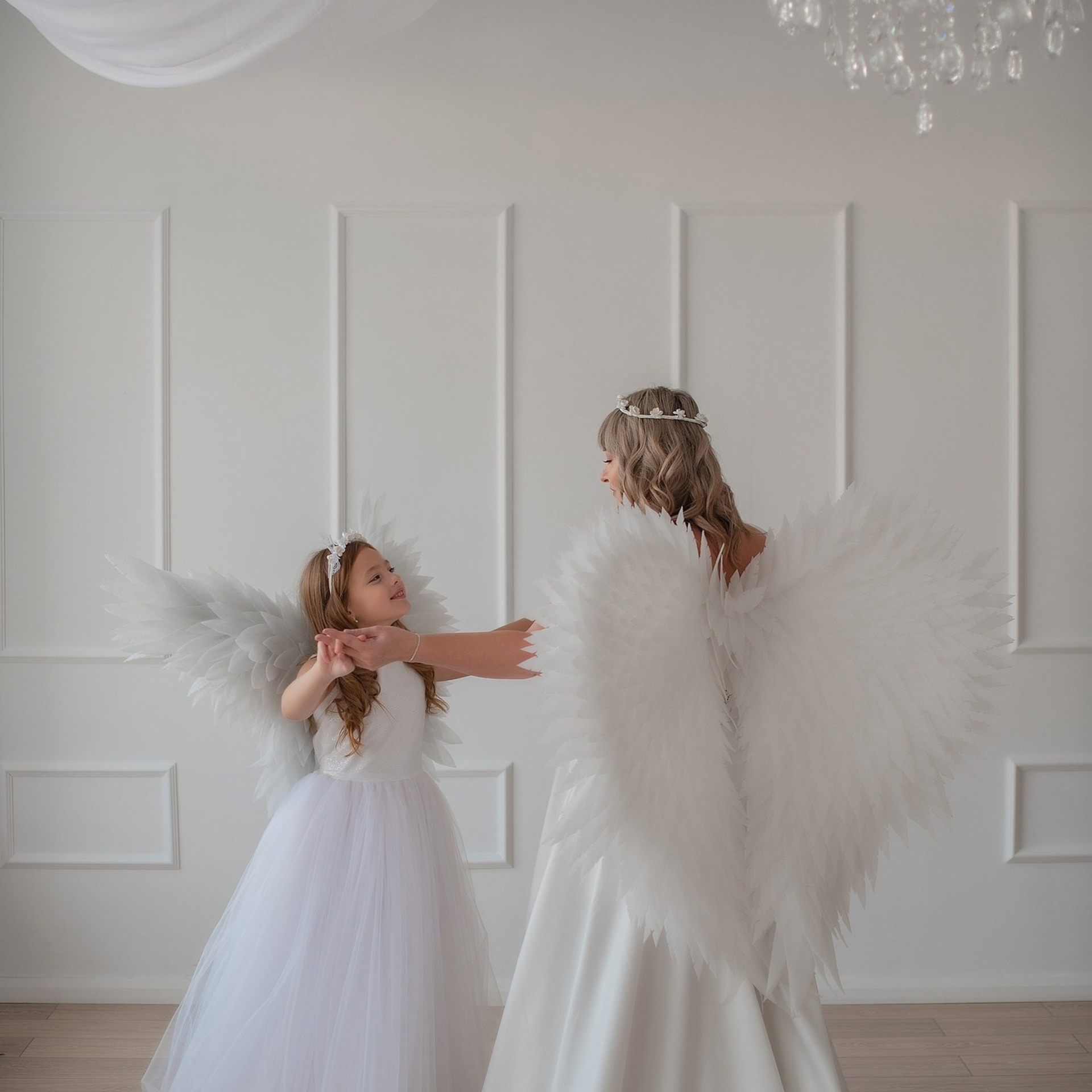 Крылья Наталья и Юля