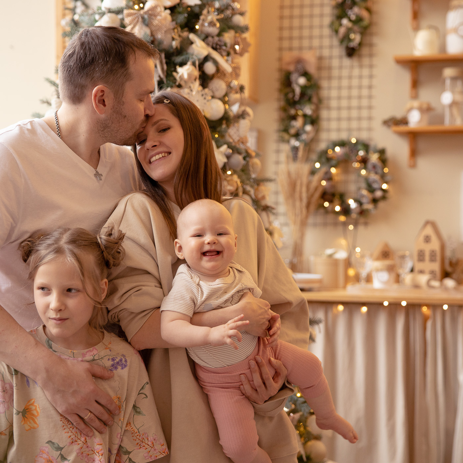 Аня, Дима, Марго и Алиса в студии Daily