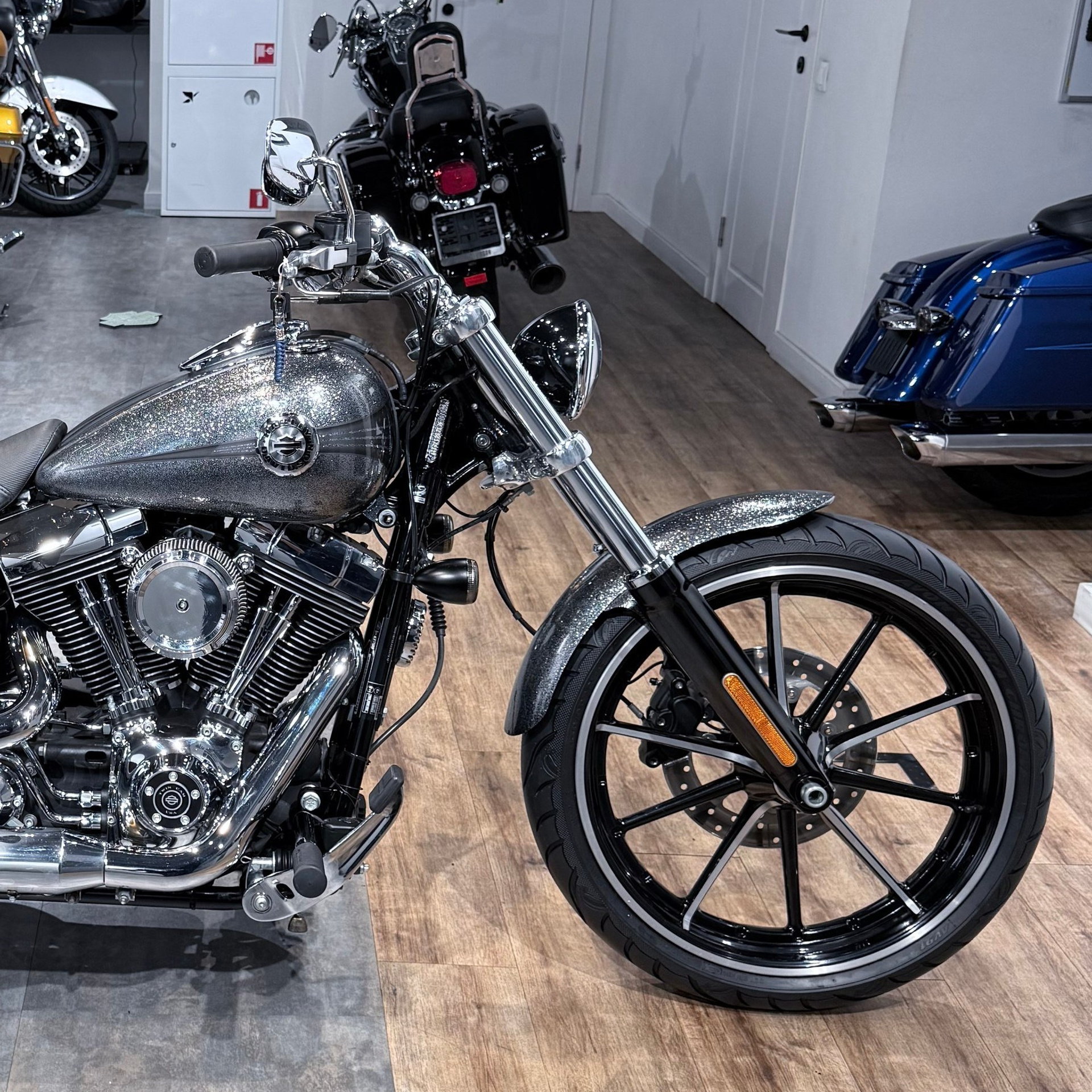 2014 Brеаkout АВS (Наrd Саndy Сhrоme Flаke)