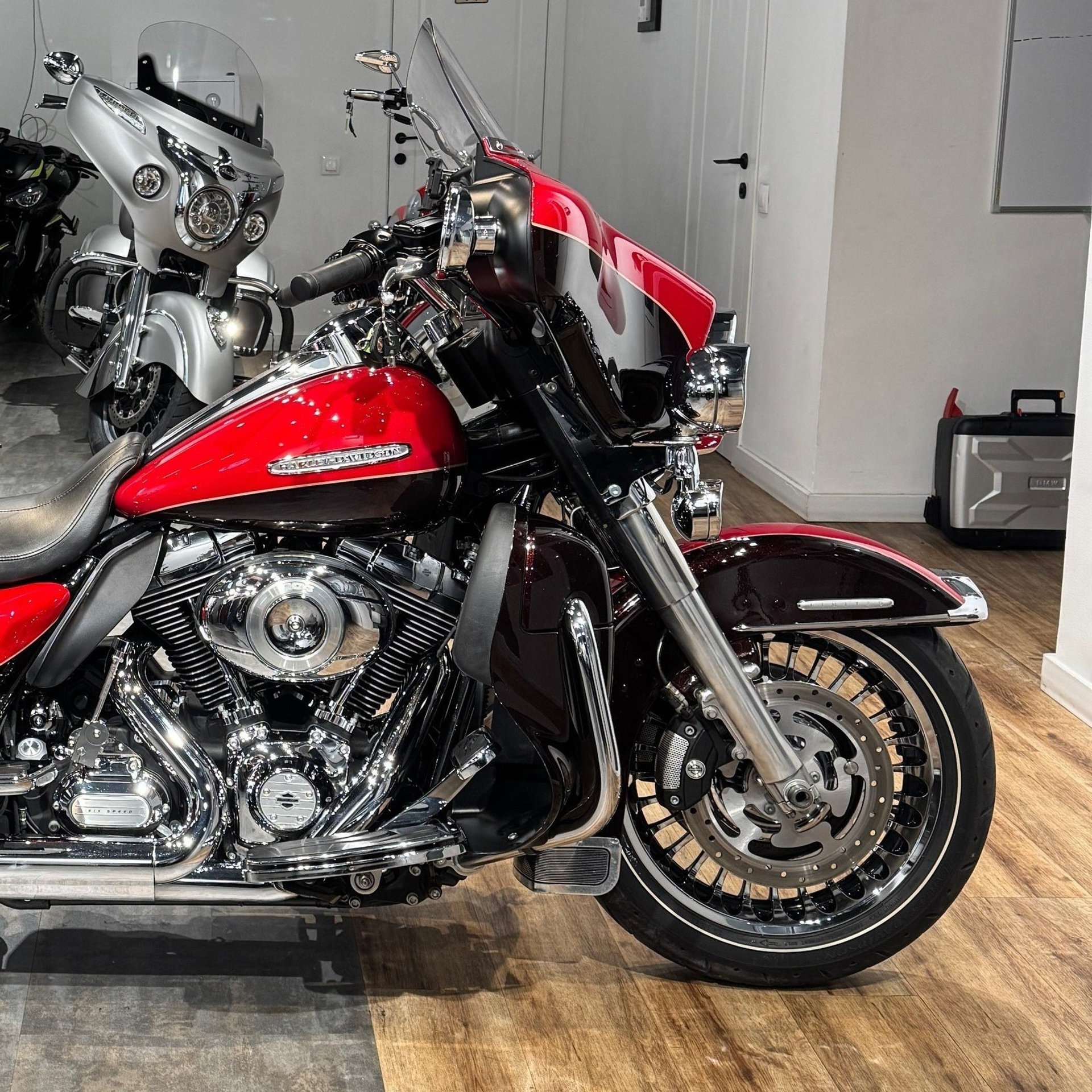2010 CVO Electra Glide 110 ABS FFE (VIN *5HD*3302)