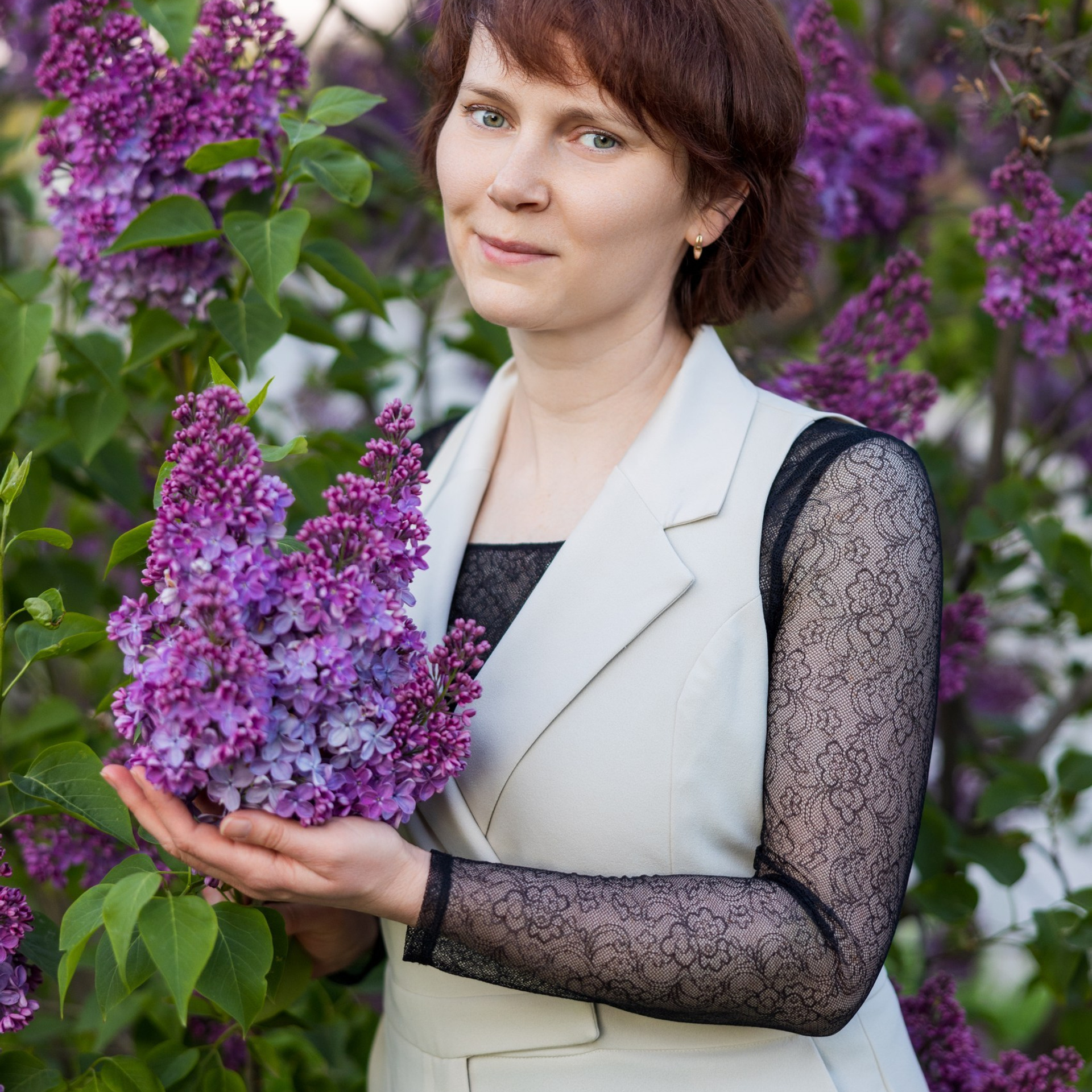 Портет в цветение сирени