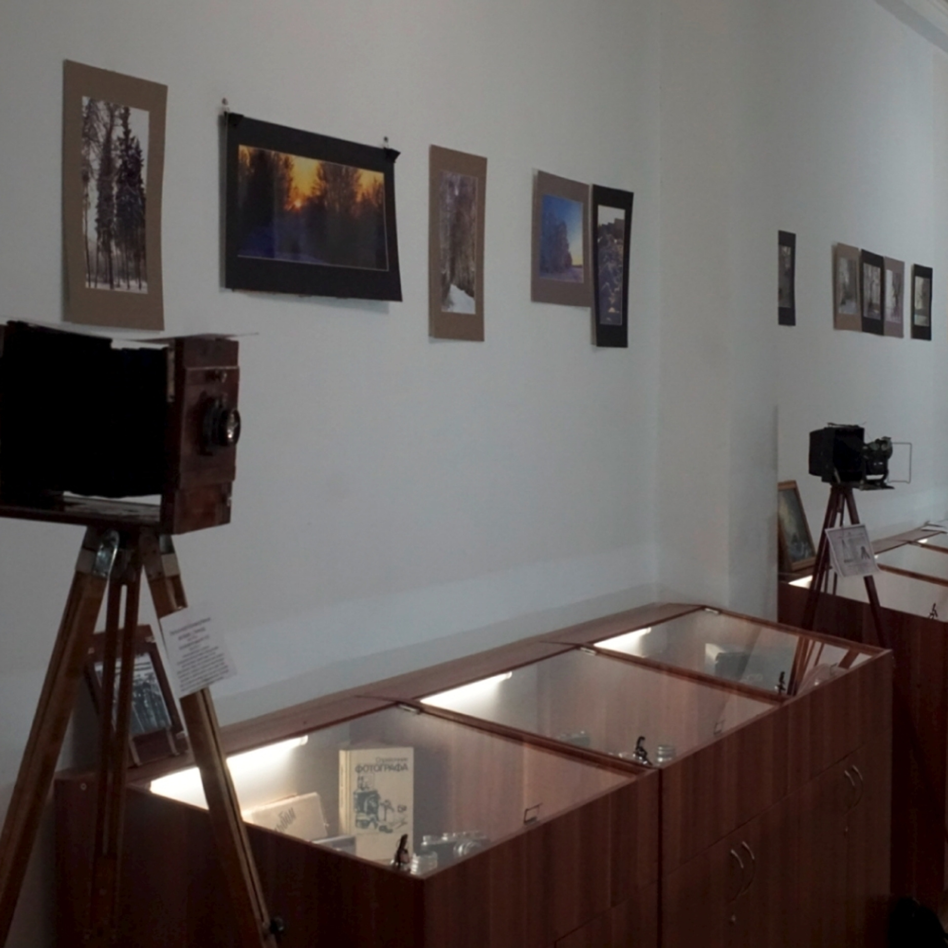 Выставки фототехники «От форматных до цифровых». Фотограф в Туле Крупский АнДРей. Фотостудия «КАДР71» в Туле