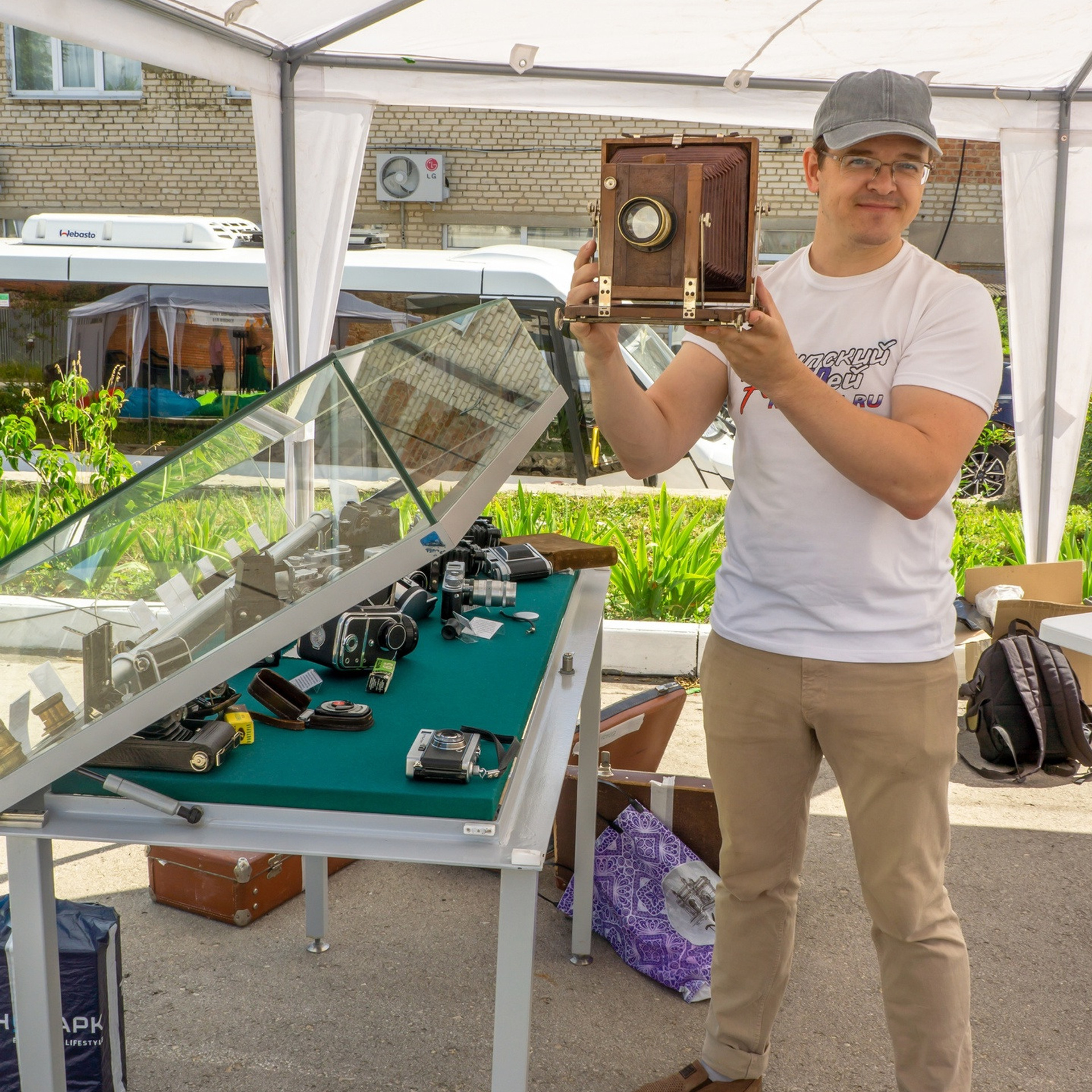 Выставки фототехники «От форматных до цифровых». Фотограф в Туле Крупский АнДРей. Фотостудия «КАДР71» в Туле