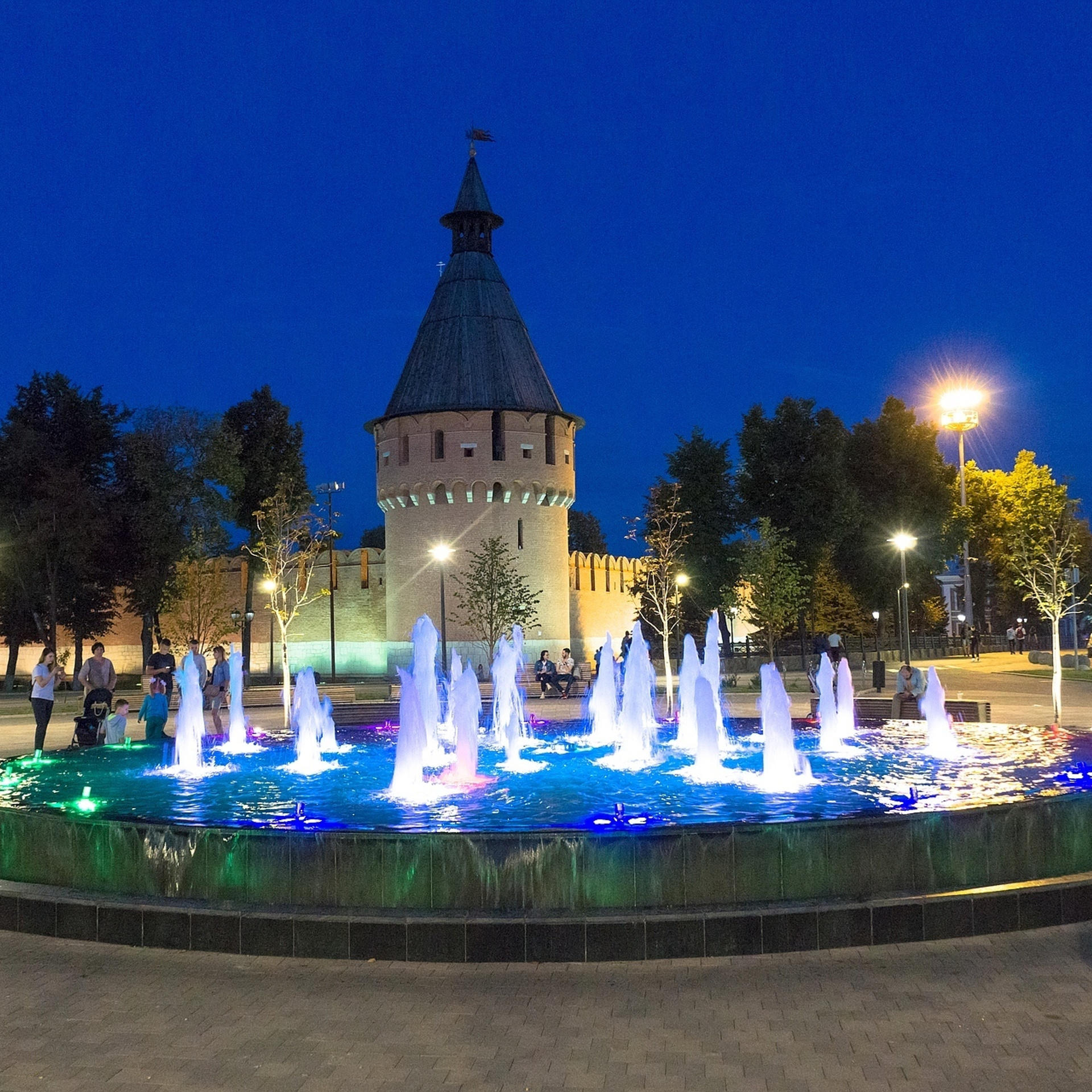 Фонтан на Крестовоздвиженской площади Тулы