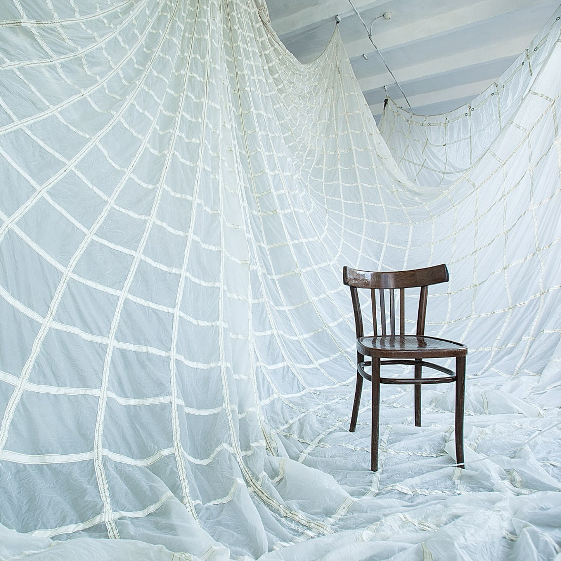 ЛОКАЦИЯ 223 — зал Парашюты