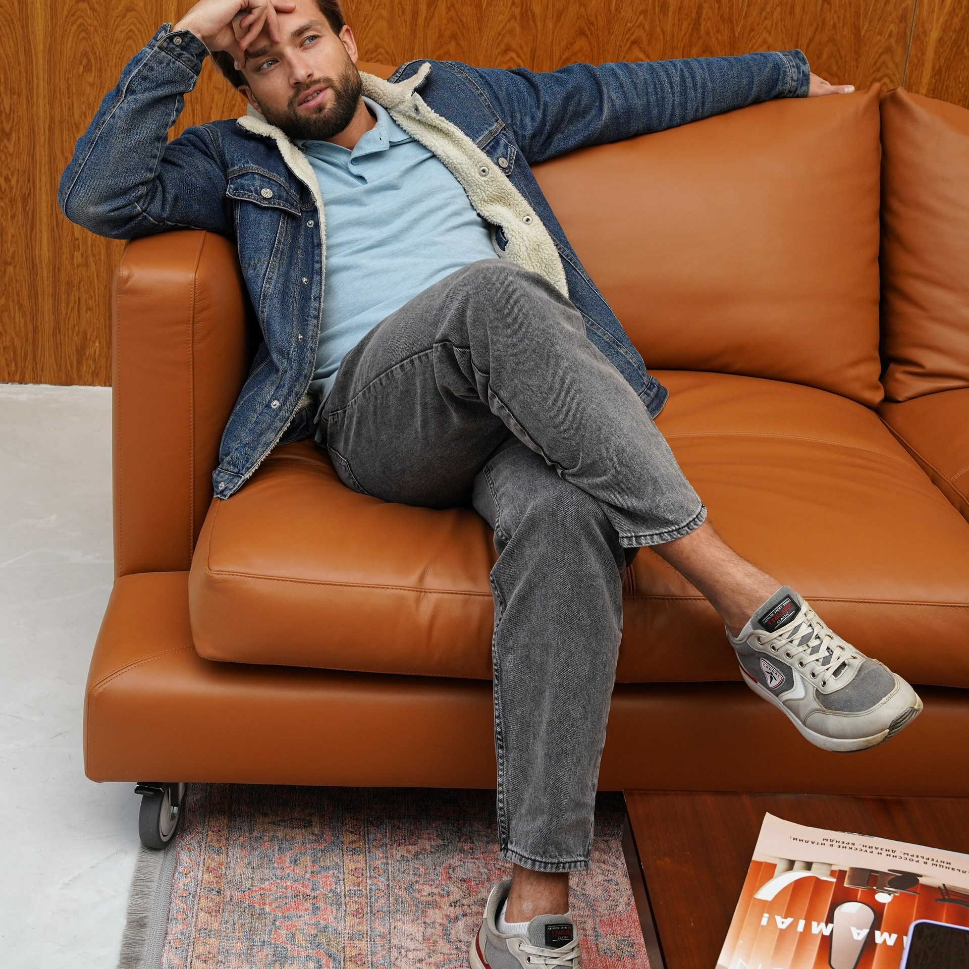 Предметное фото - классическая мужская одежда.