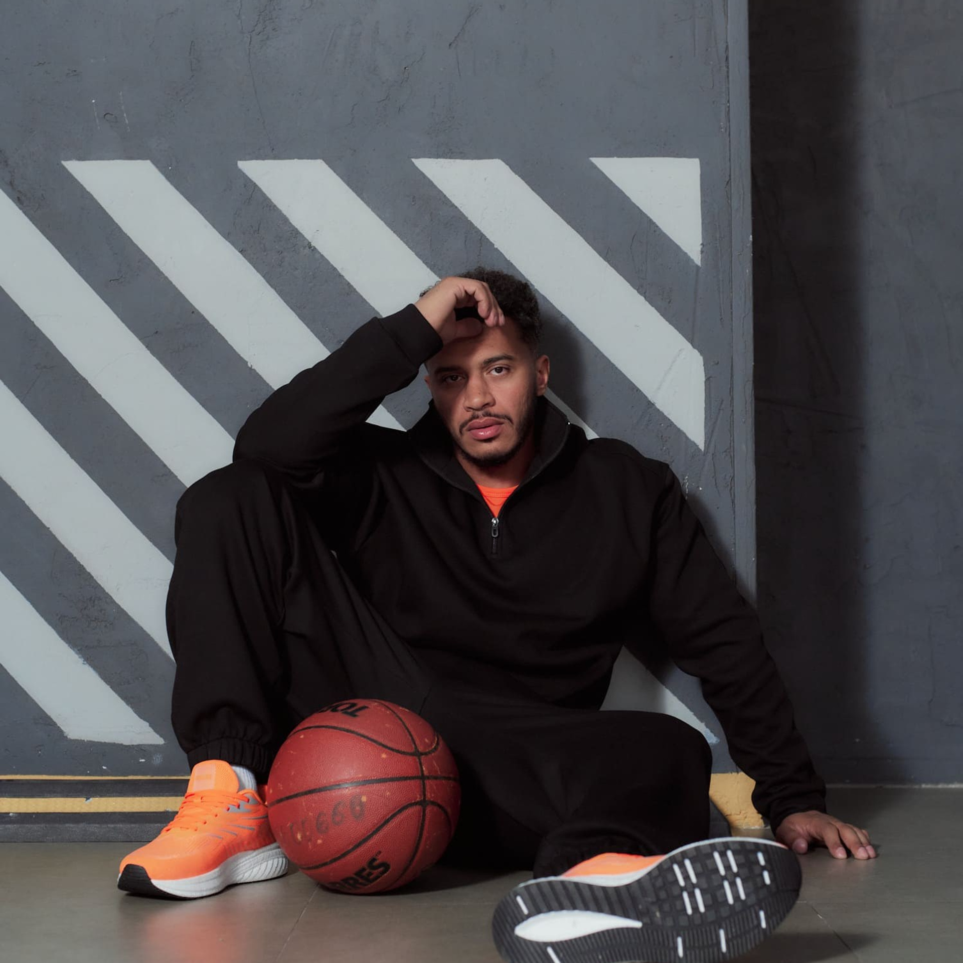 Предметная съёмка мужской одежды для маркетплейсов old | Sale Easy