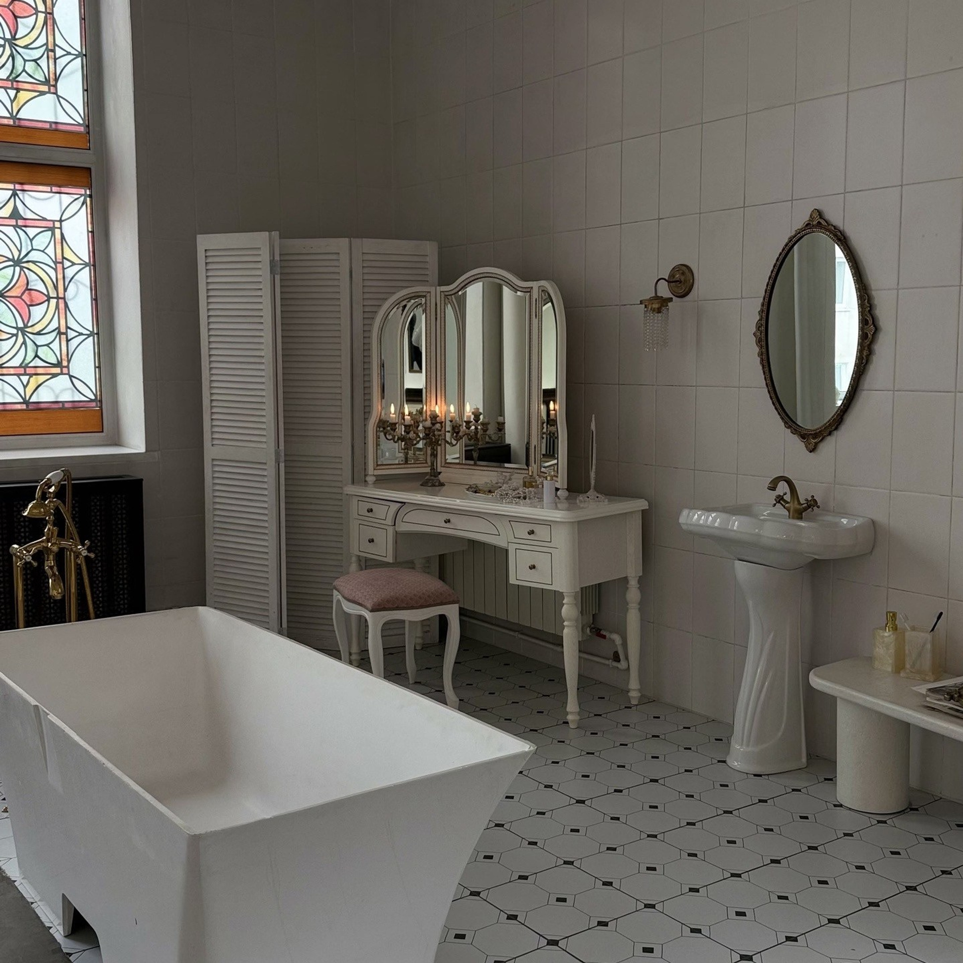 ALL In&nbsp;— Белый зал