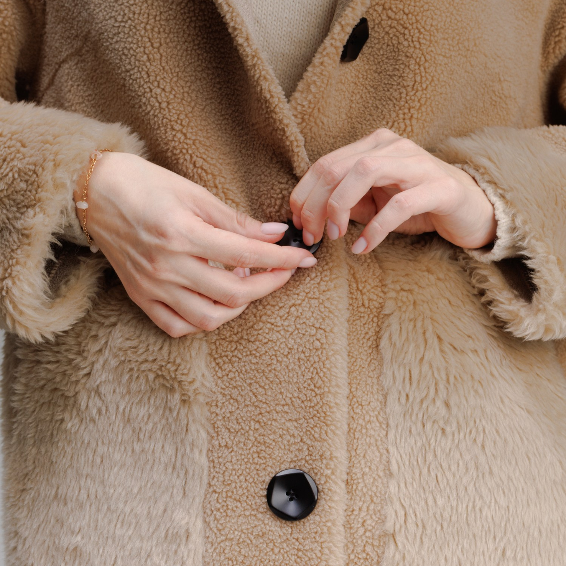 Женская одежда-предметная съемка для маркетплейсов old | Sale Easy