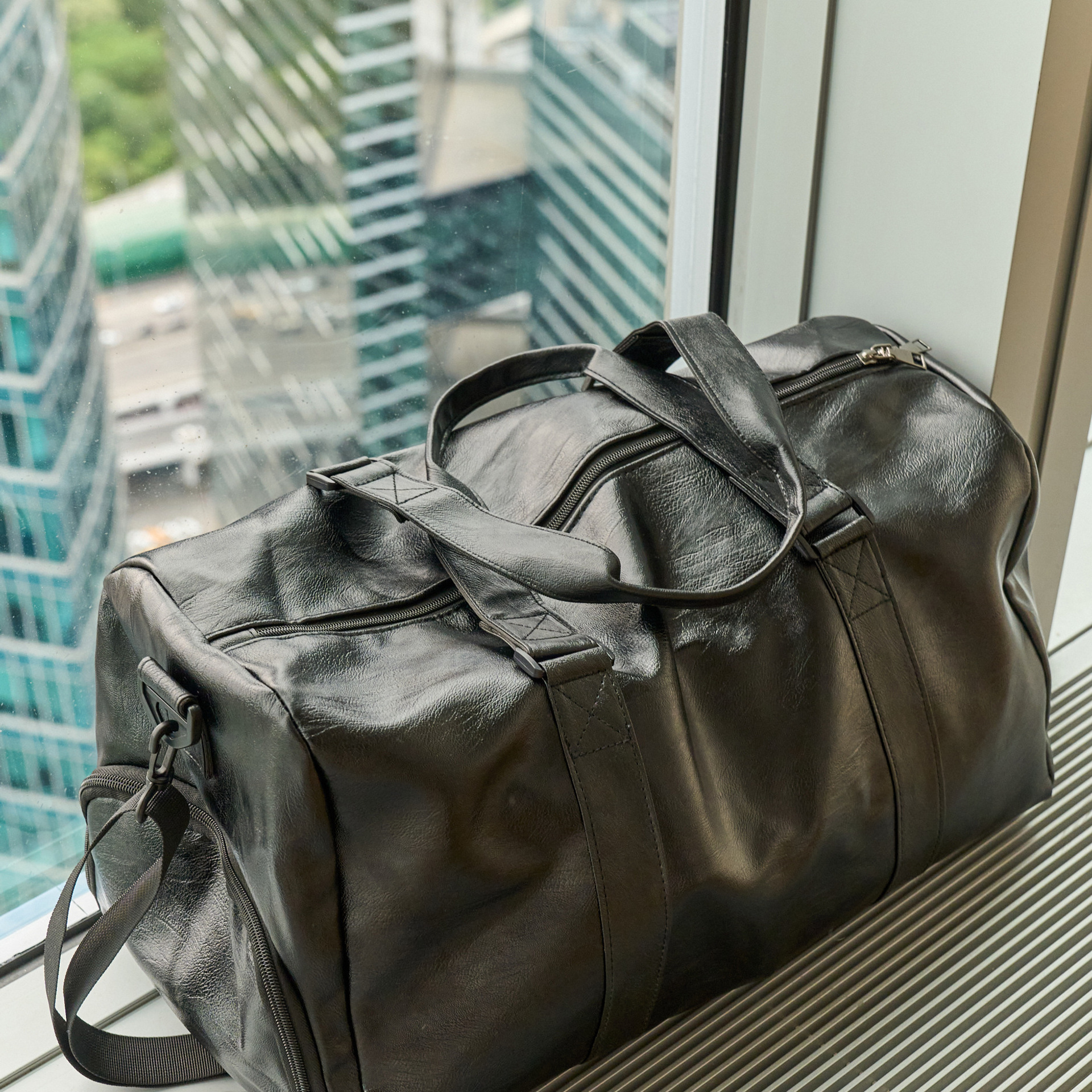 Предметное фото сумок - коллекционные экземпляры, которые станут истинным украшением вашего гардероба.