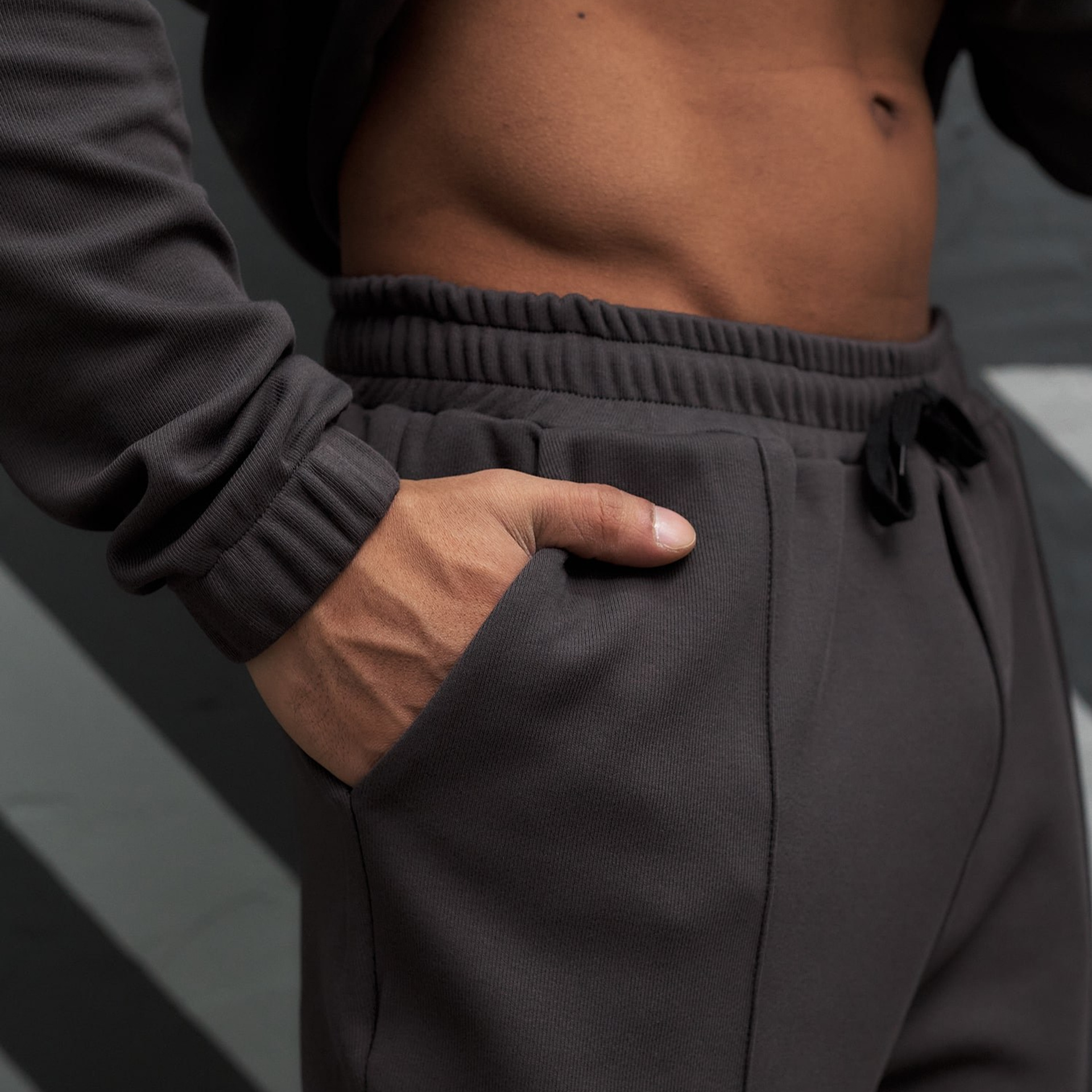 Предметная съёмка мужской одежды для маркетплейсов old | Sale Easy